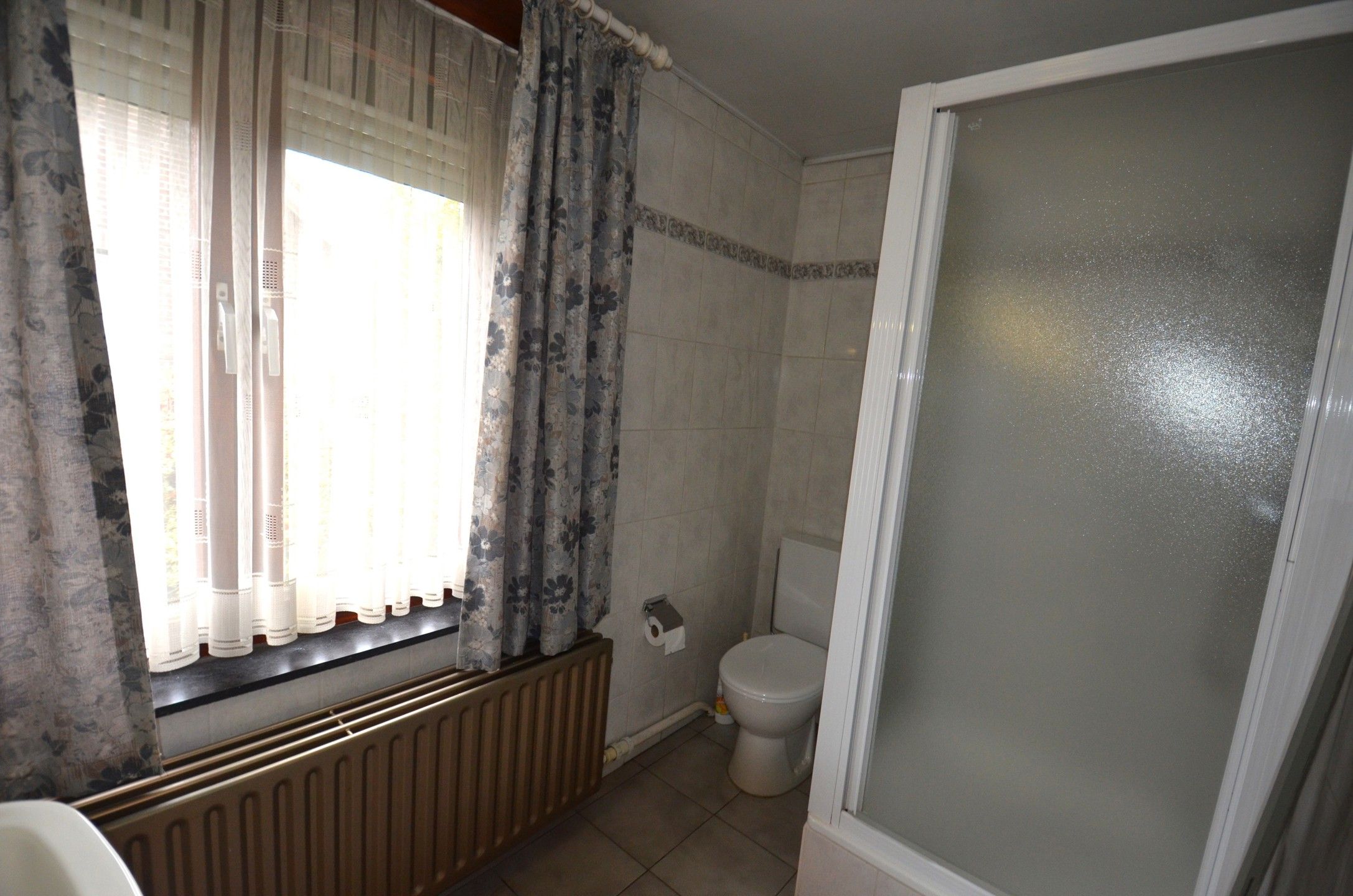 Te renoveren woning op rustige locatie foto 14
