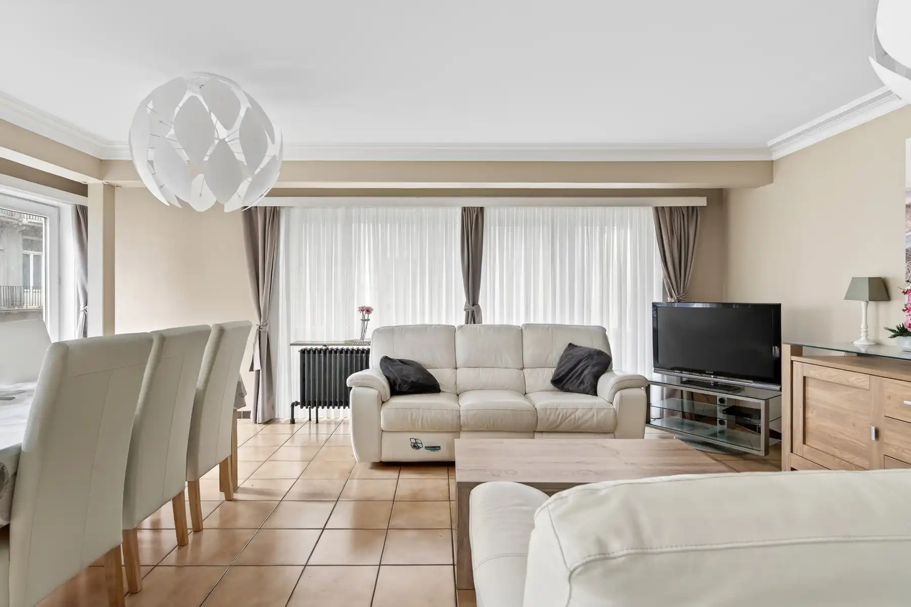 3 slpk hoekappartement in het commercieel centrum! foto 2