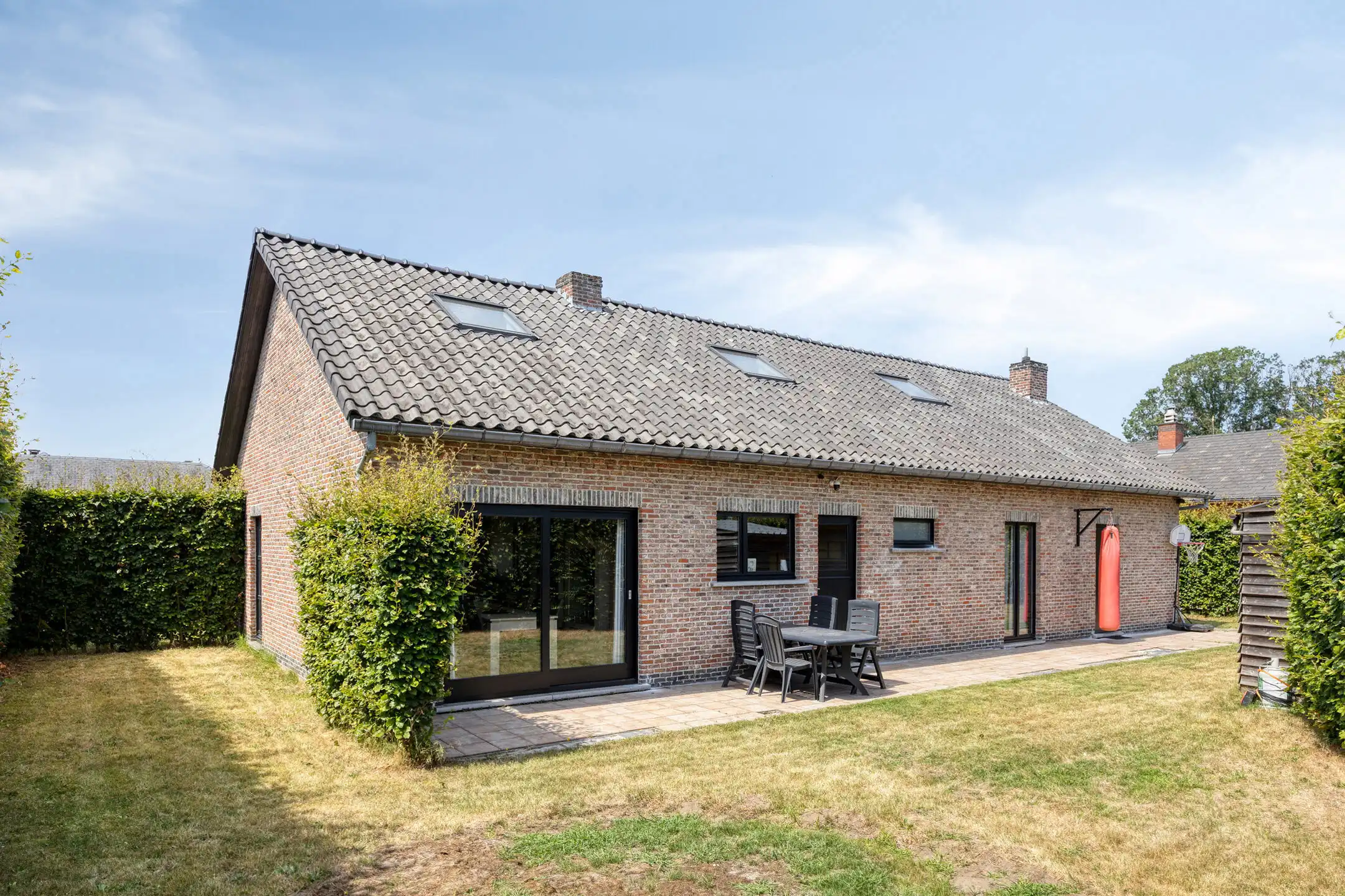 Ruime vrijstaande woning met potentieel foto 28