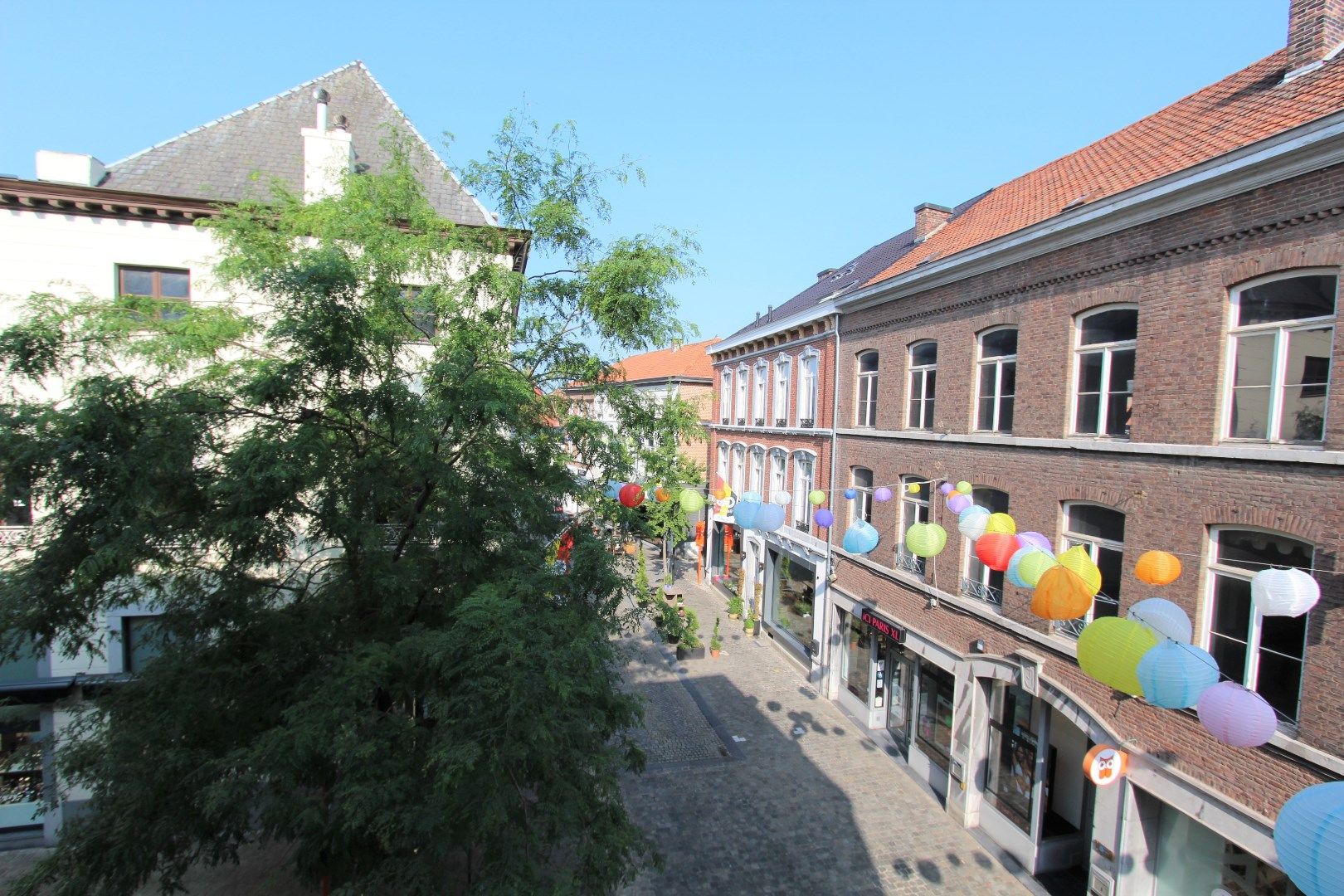 RUIM APPARTEMENT - PRACHTIG GELEGEN IN HET STADSCENTRUM foto 5