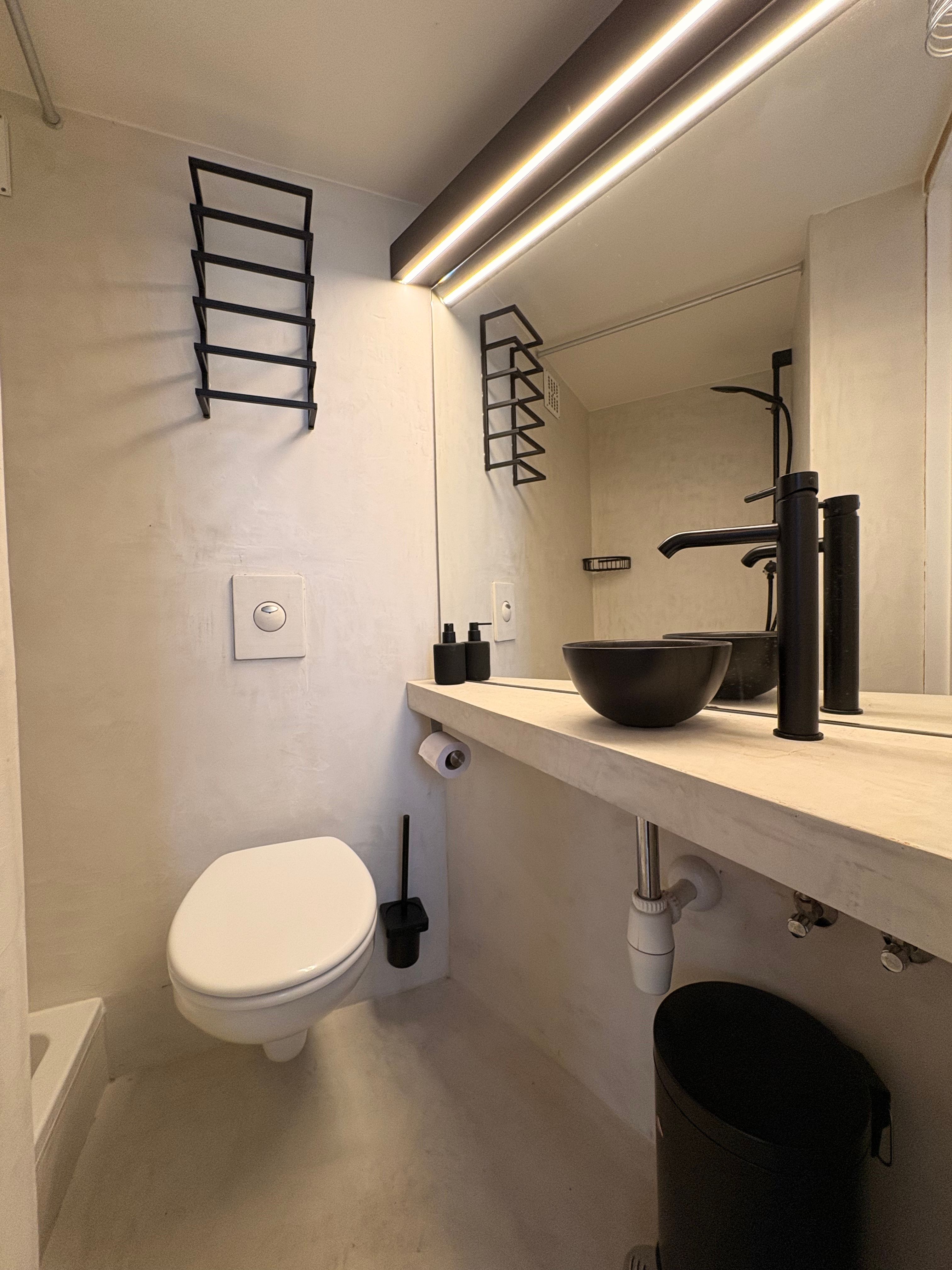 Handelspand met drie studio’s te koop op topligging in Gent foto 11