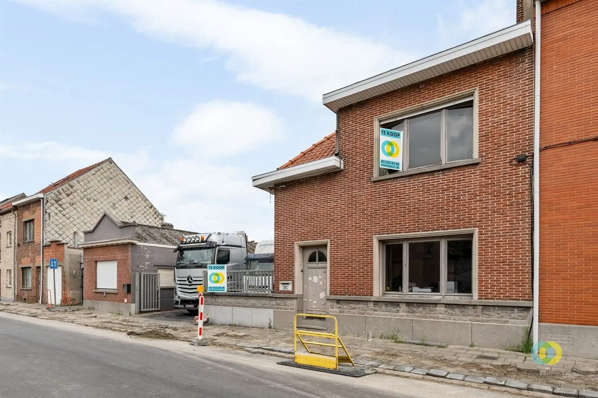 **IN OPTIE** Bedrijfspand met loods, kantoor en woning foto 3