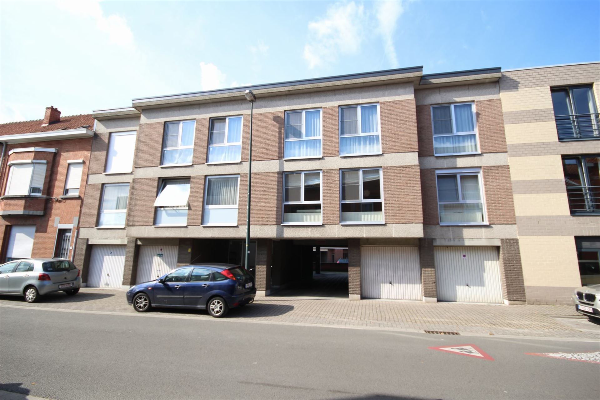 Ruim appartement met garage in Zaventem foto {{pictureIndex}}