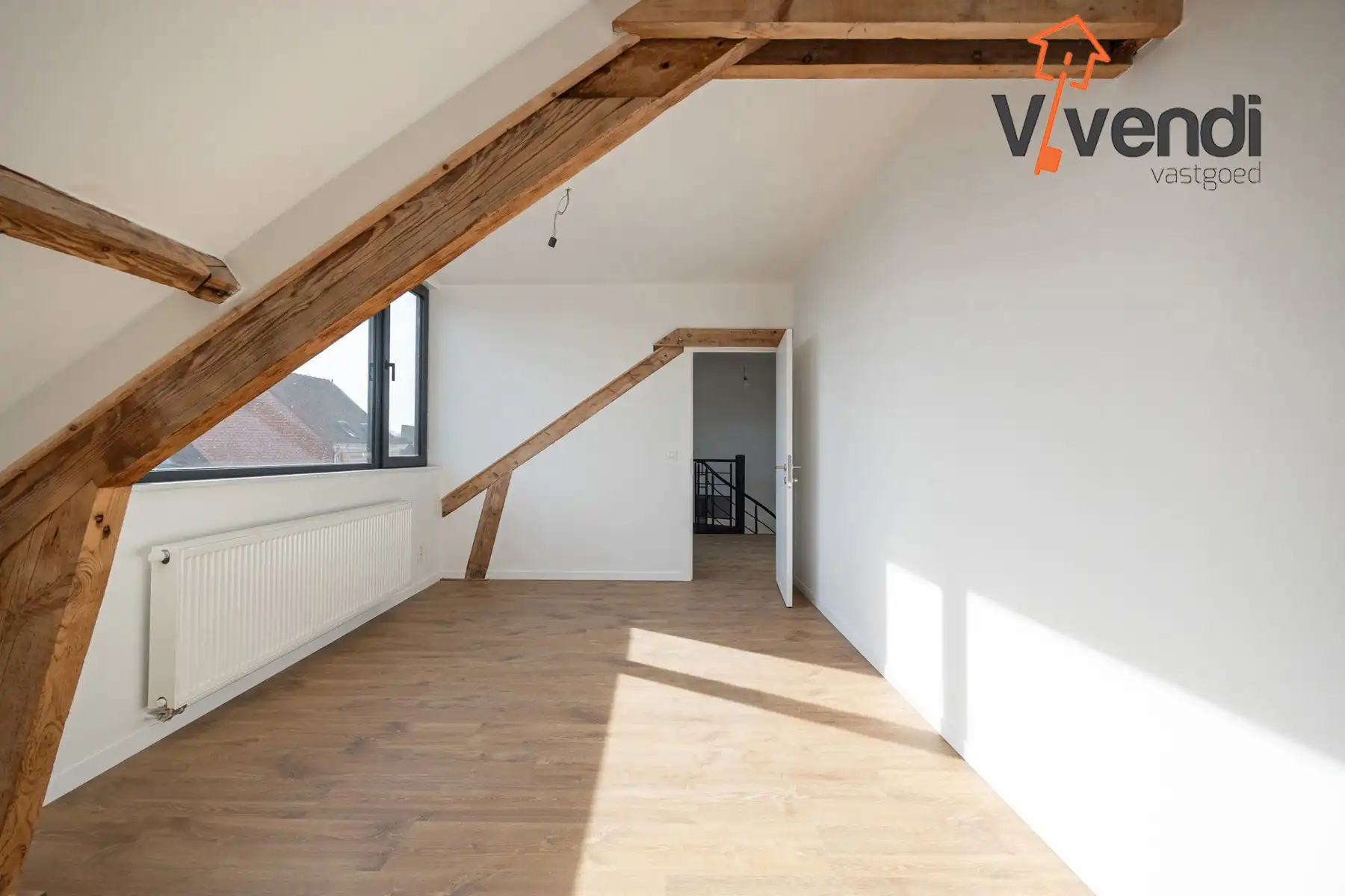 Volledig gerenoveerd opbrengsteigendom te koop. foto 12