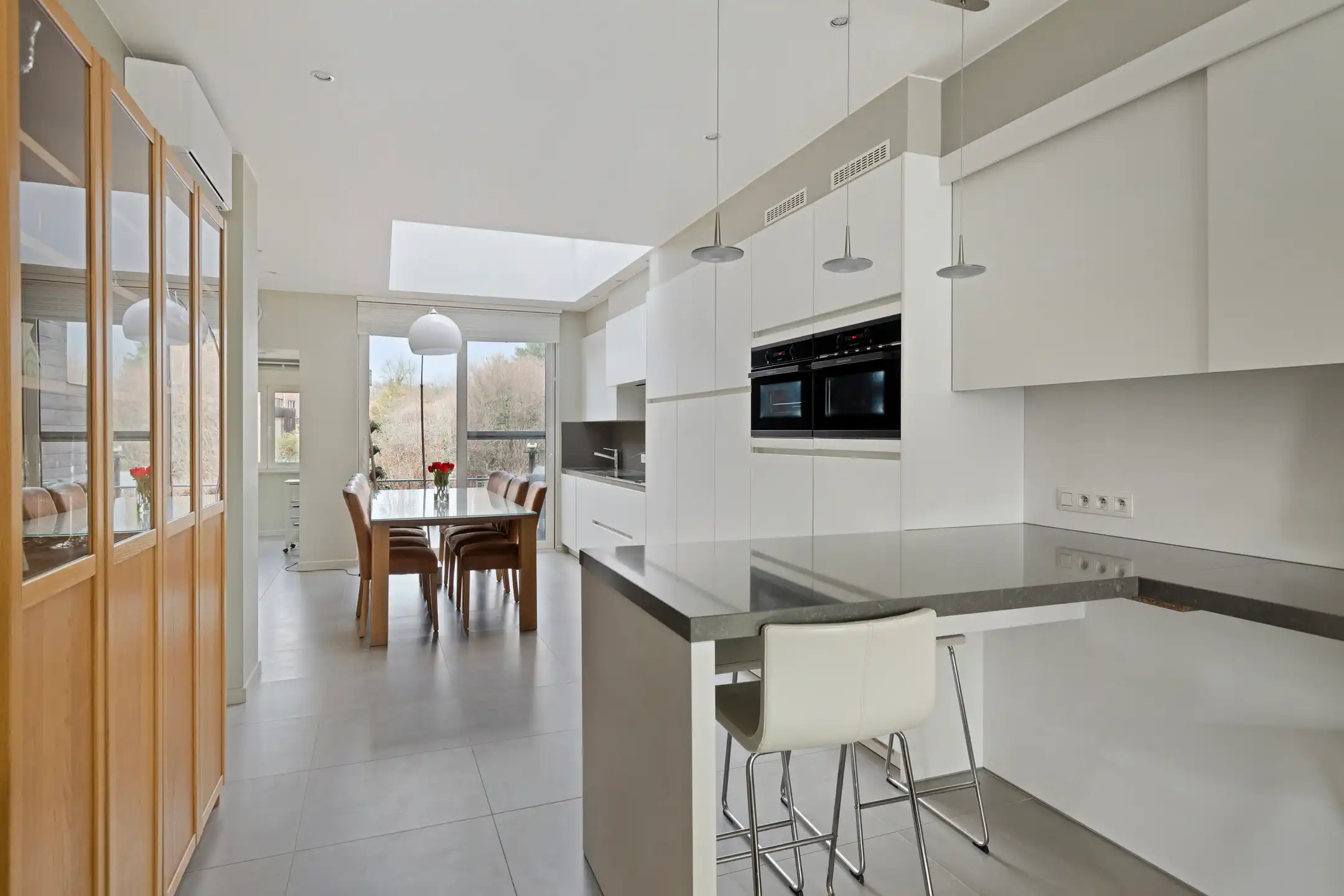 Uitstekend gelegen woning met 4 slaapkamers foto 6