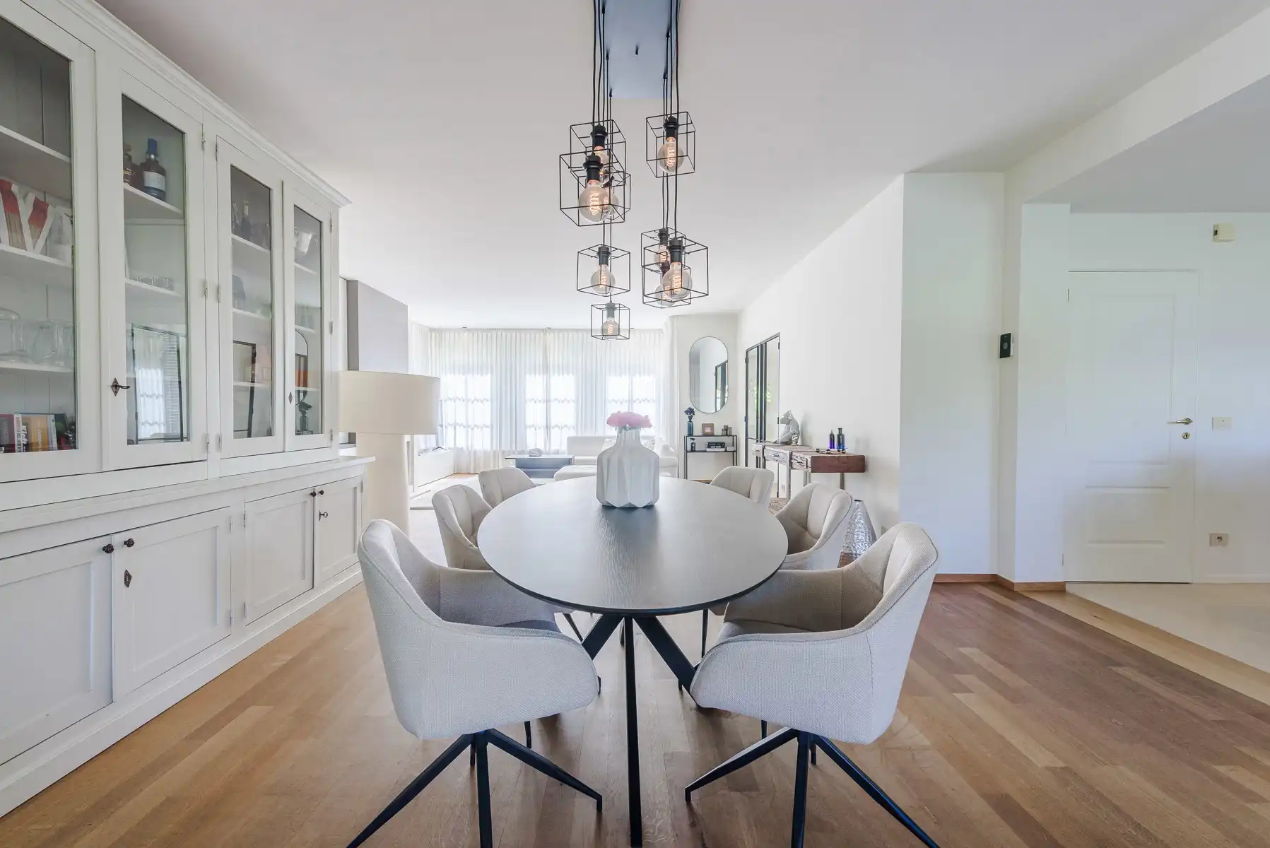 Grotendeels gerenoveerde villa in “De Lint” foto 8