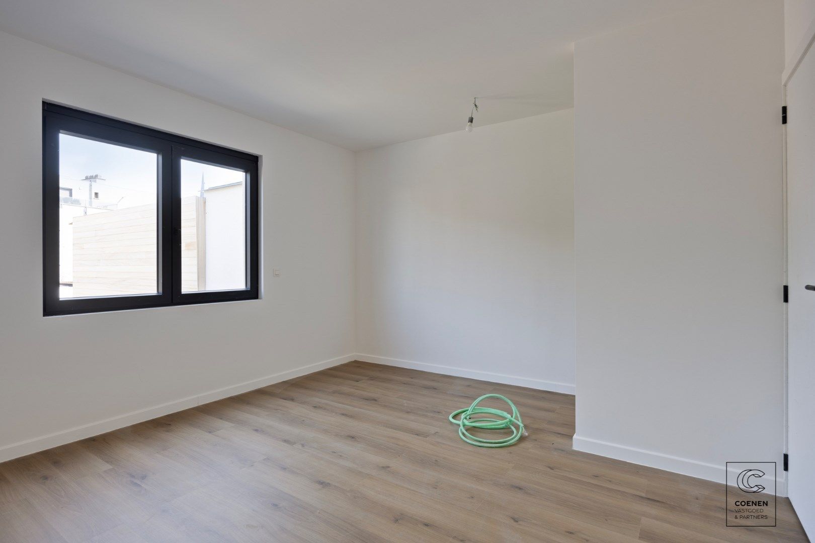 Prachtig, volledig gerenoveerde woning met 3 slaapkamers op een toplocatie te Turnhout! foto 15