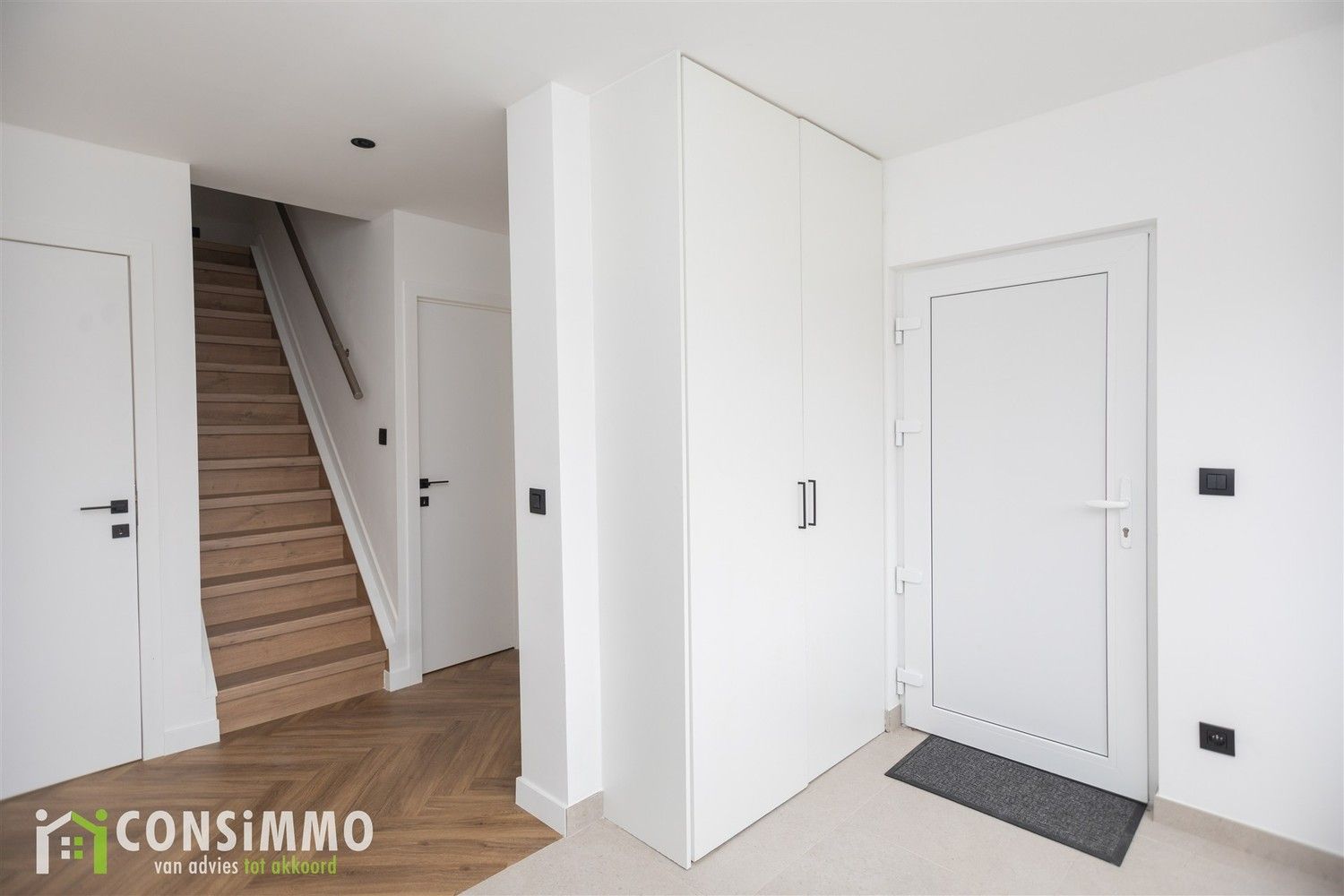 Gerenoveerde woning met 3 slaapkamers in het groene Genk-Driehoeven foto 3