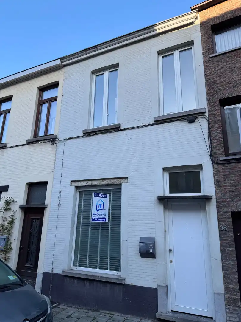 Knusse rijwoning nabij centrum Aalst foto {{pictureIndex}}
