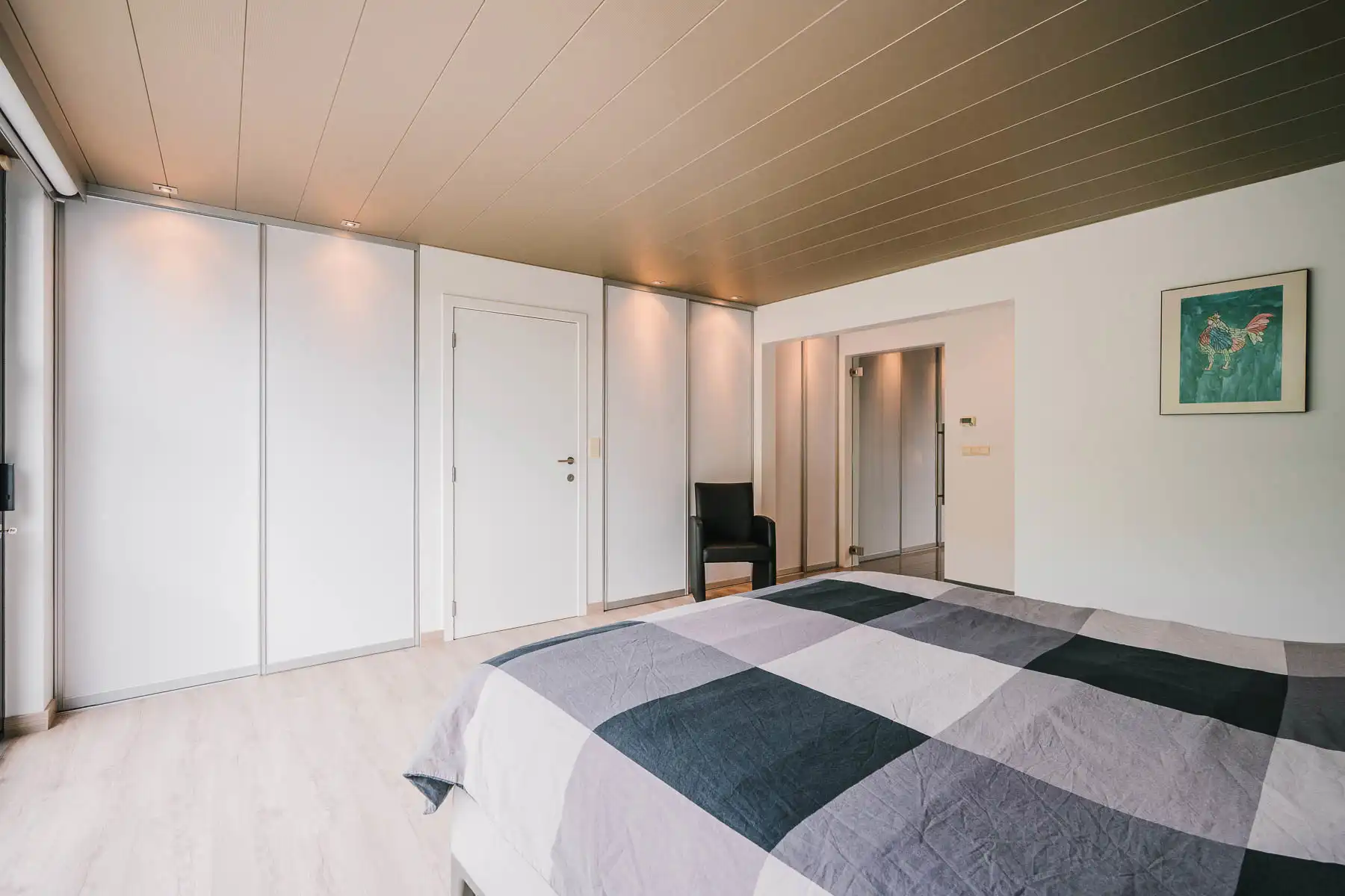 Stijlvolle, eigentijdse woning op een ruim perceel foto 39