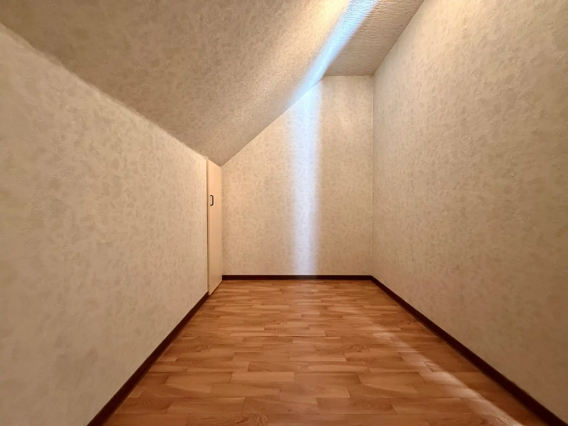 Vrijstaande woning met 4 slaapkamers op perceel van 6a72 foto 24