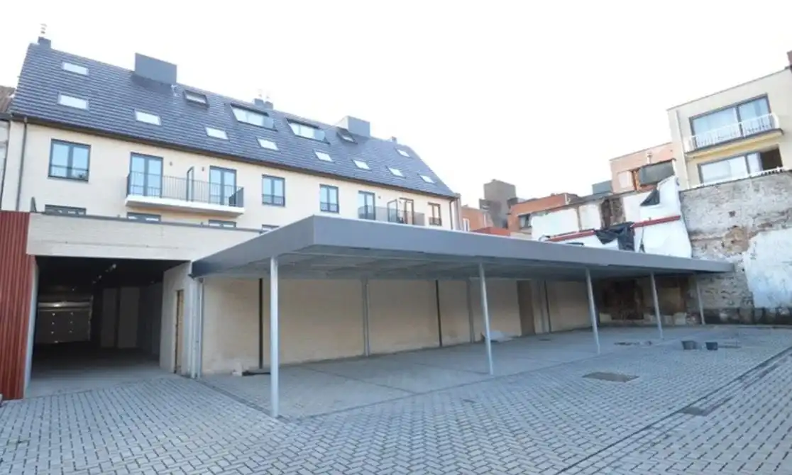 CASCO NIEUWBOUW HANDELSGELIJKVLOERS NAAST HANS ANDERS foto 4