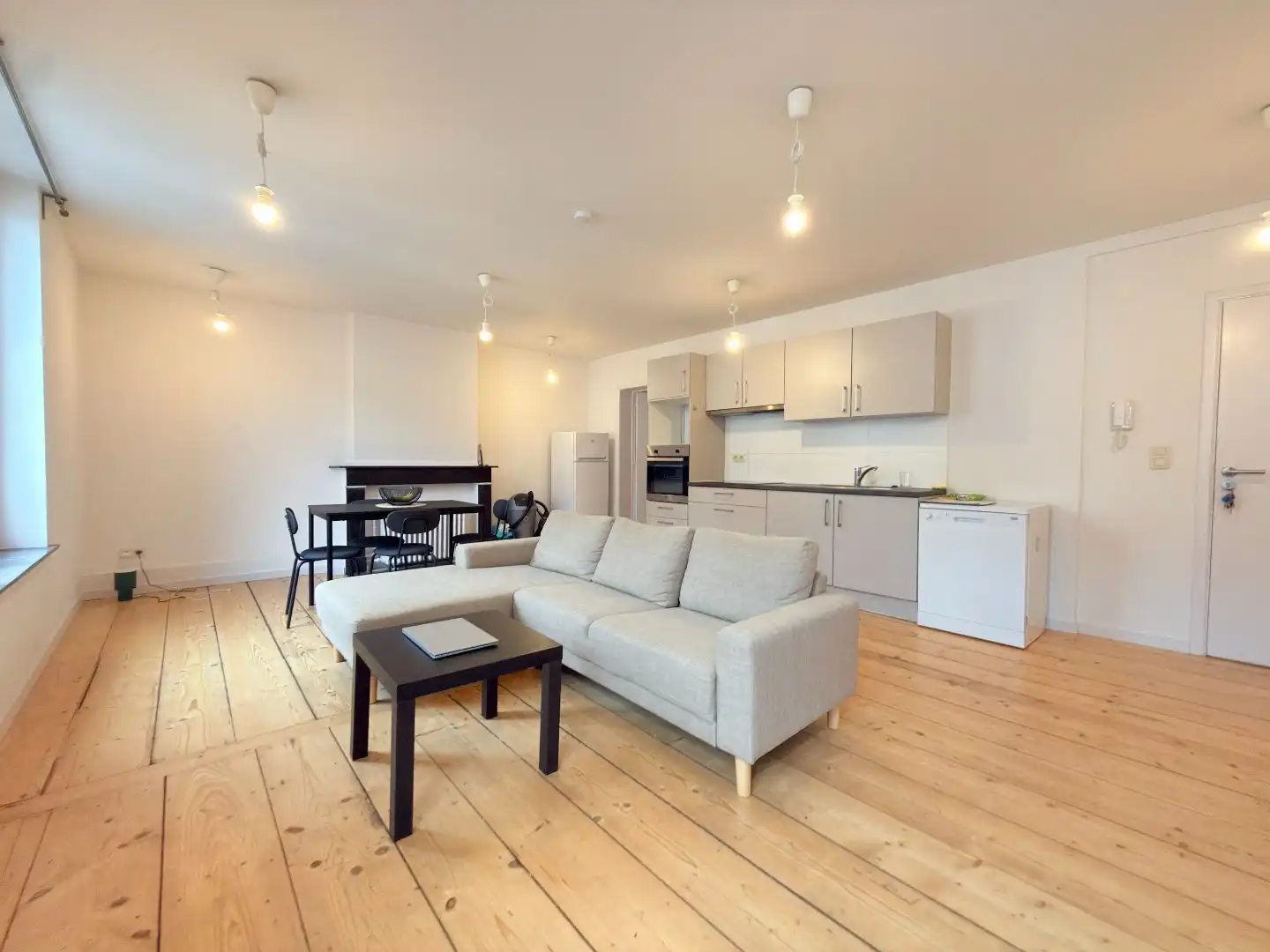 Ruim gerenoveerd appartement in het centrum van Leuven foto 2