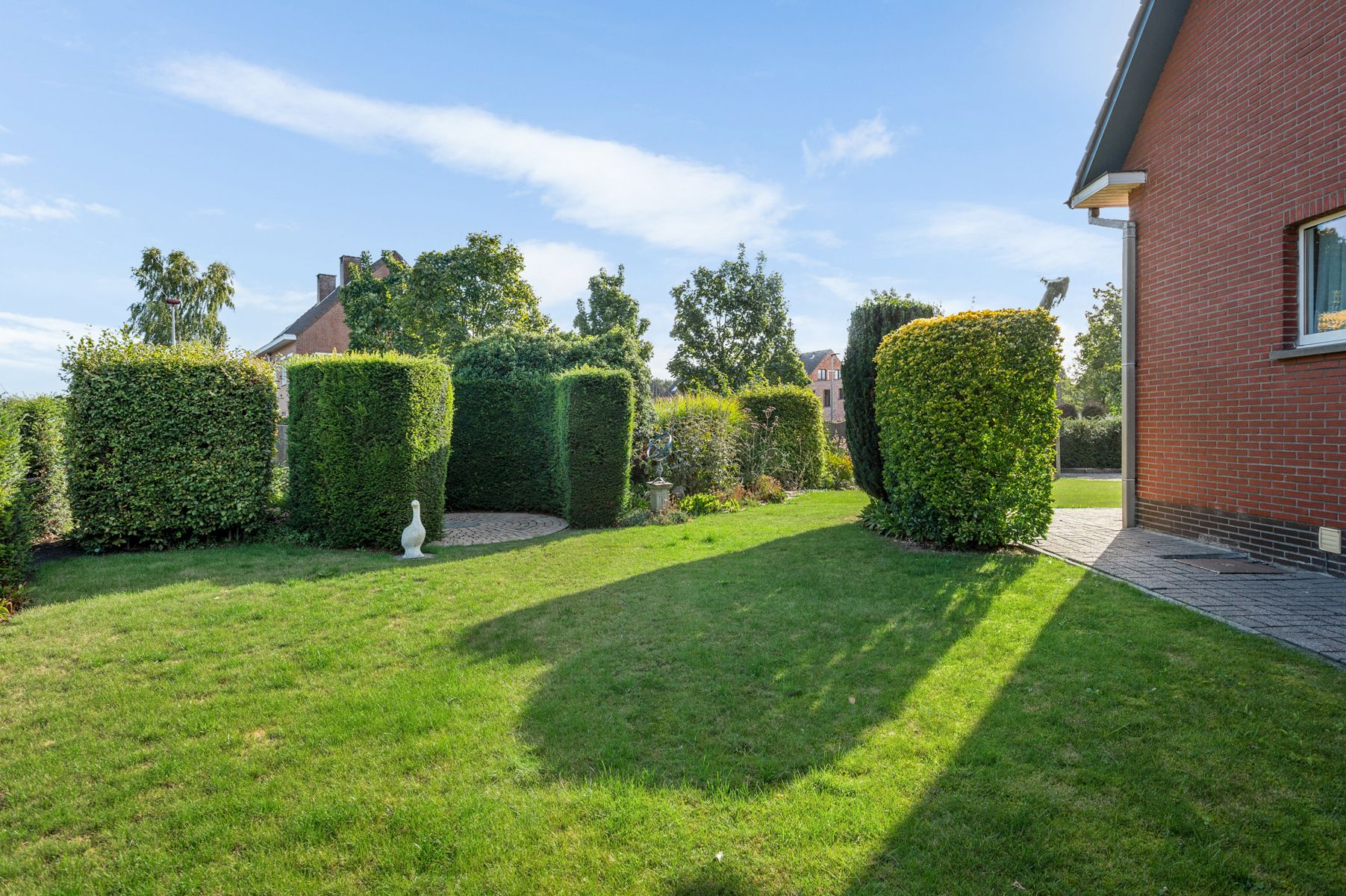 IN OPTIE. Ruime woning met 4slk's op 542 m² foto 30