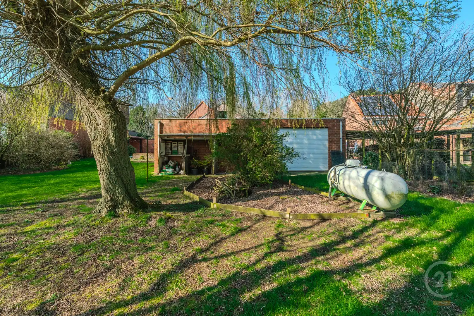 Gezellige woning met veel buitenruimte en rustige ligging foto 30