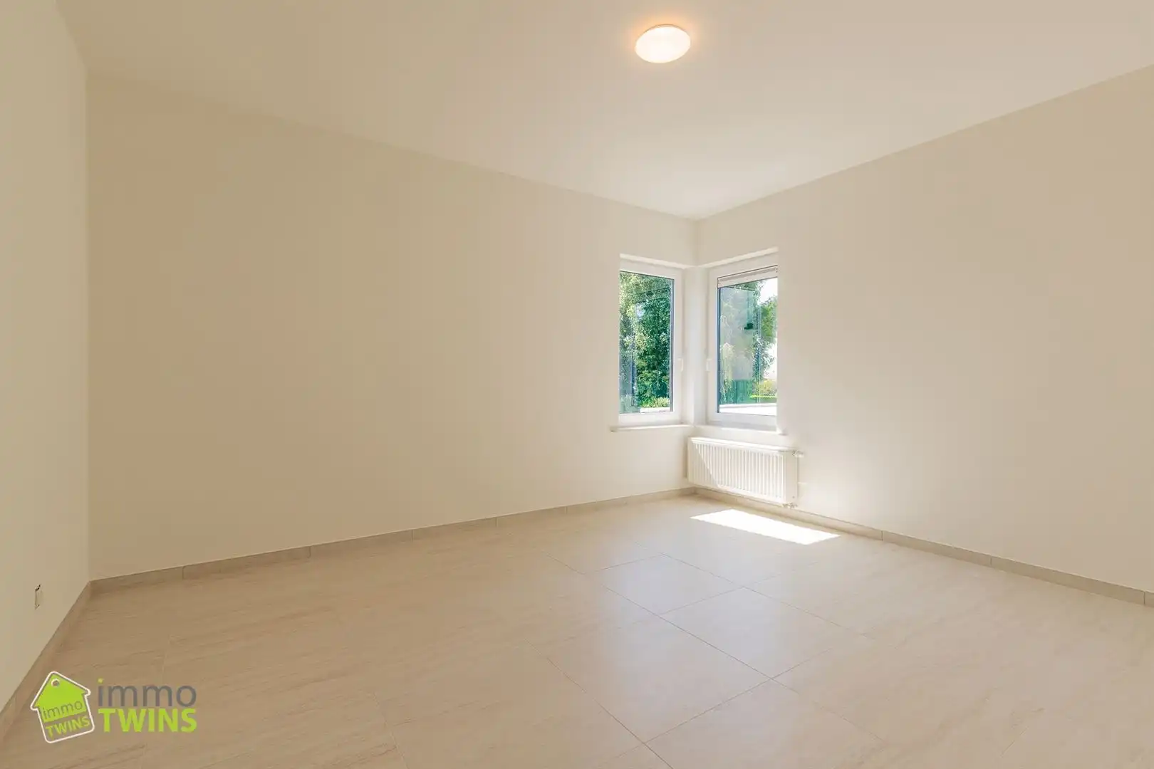 Ruim totaal gerenoveerd appartement van 119 m² met terras, staanplaats en garage te Appels bij Dendermonde foto 10
