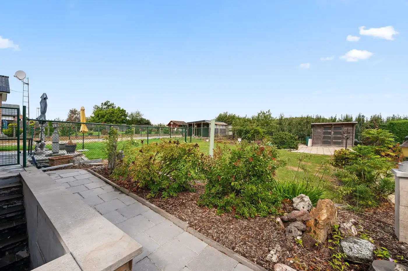 Instapklare gezinswoning met 3 slpks, grote tuin en garage  foto 25