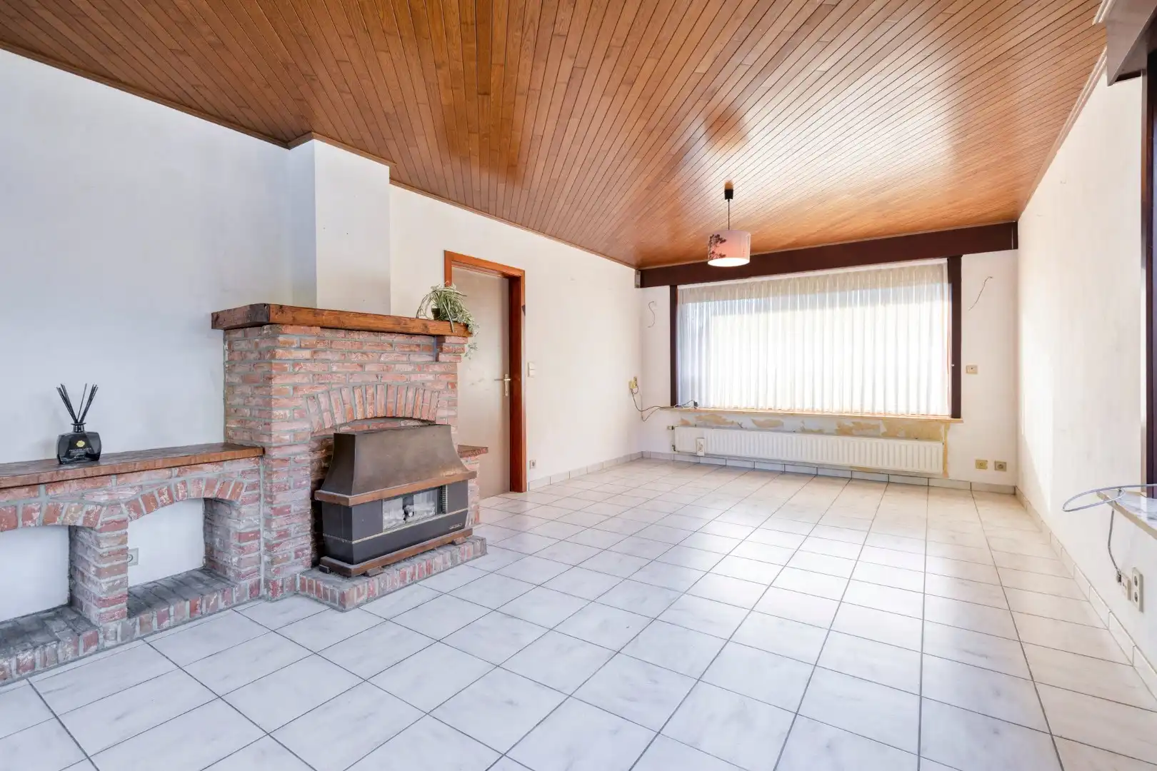 Vrijstaande woning met licht, ruimte en veel potentieel foto 5