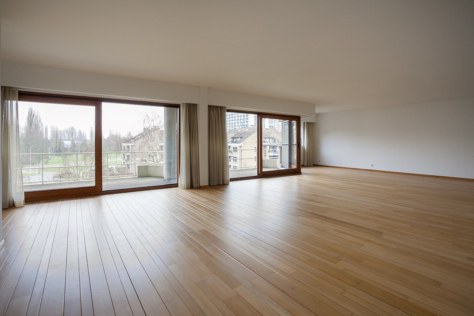 Ruim appartement met terras foto 6