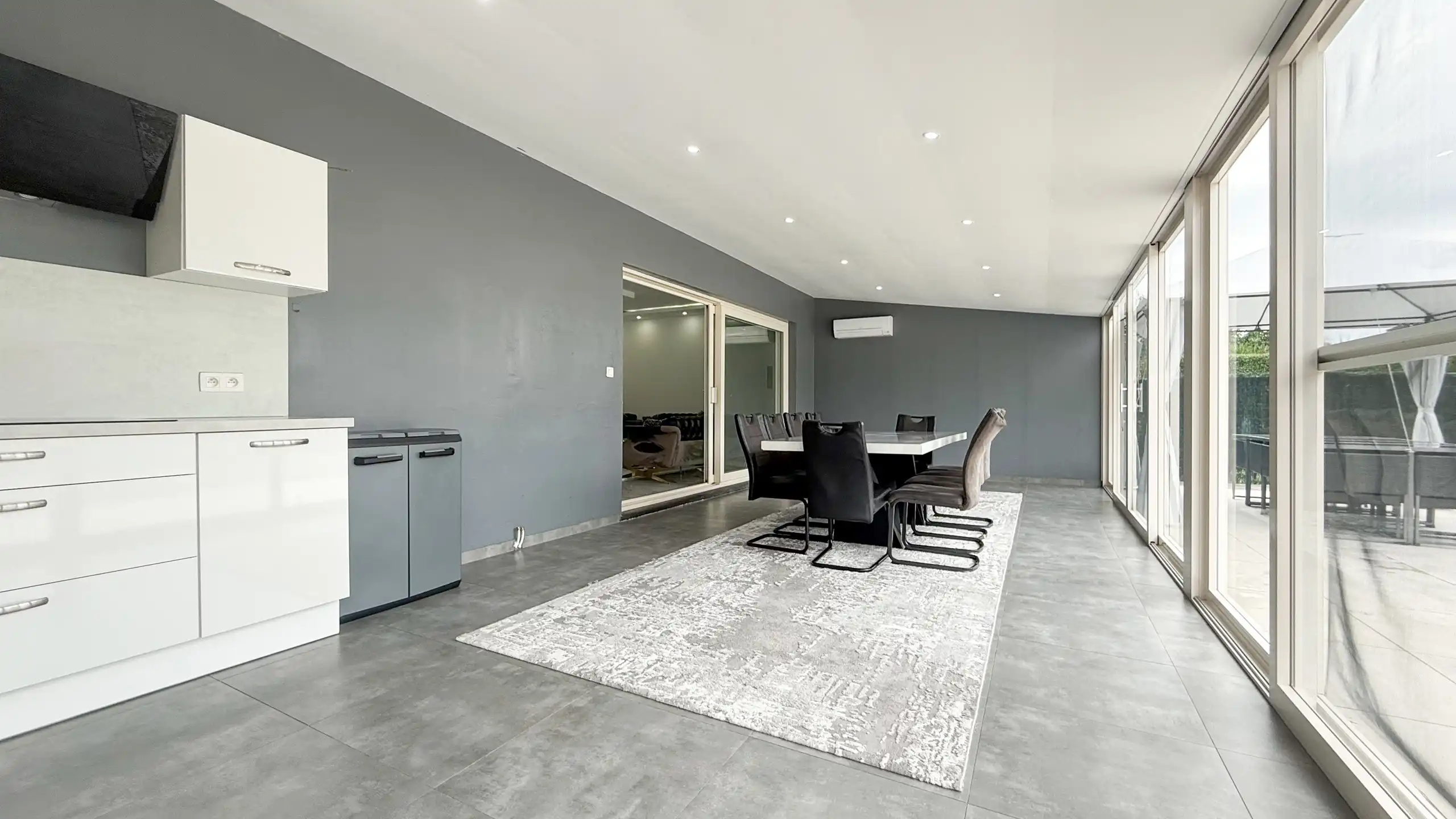 Exclusieve villa met luxueuze leefruimte en 7slpk + veranda! foto 5