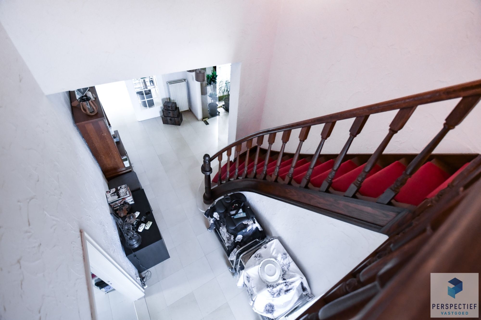 Grote villa met 4 slaapkamers met benaderende grondoppervlakte van 1438m² foto 16