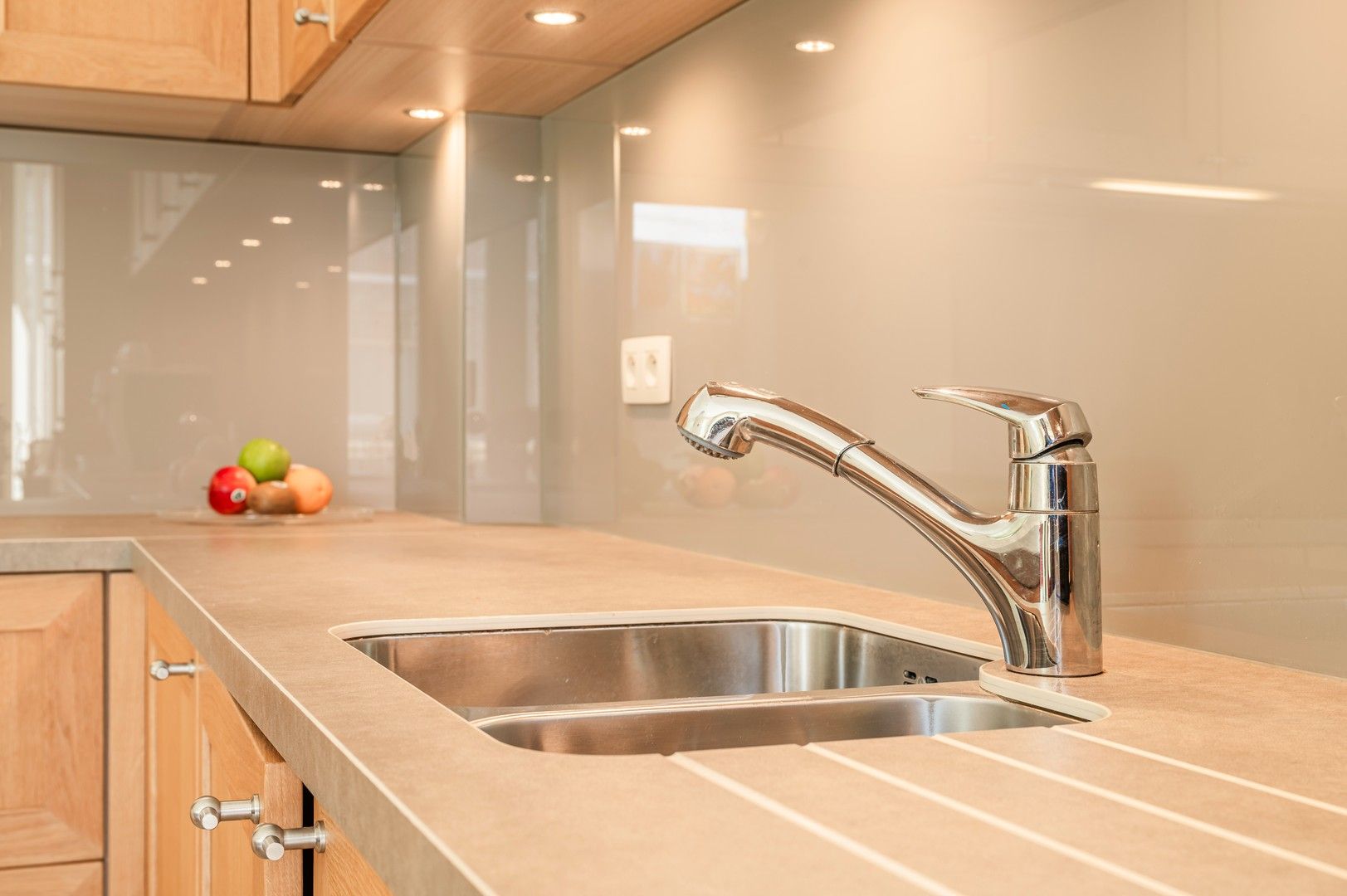 Lichtrijke woning met open leefruimte en garage! foto 9