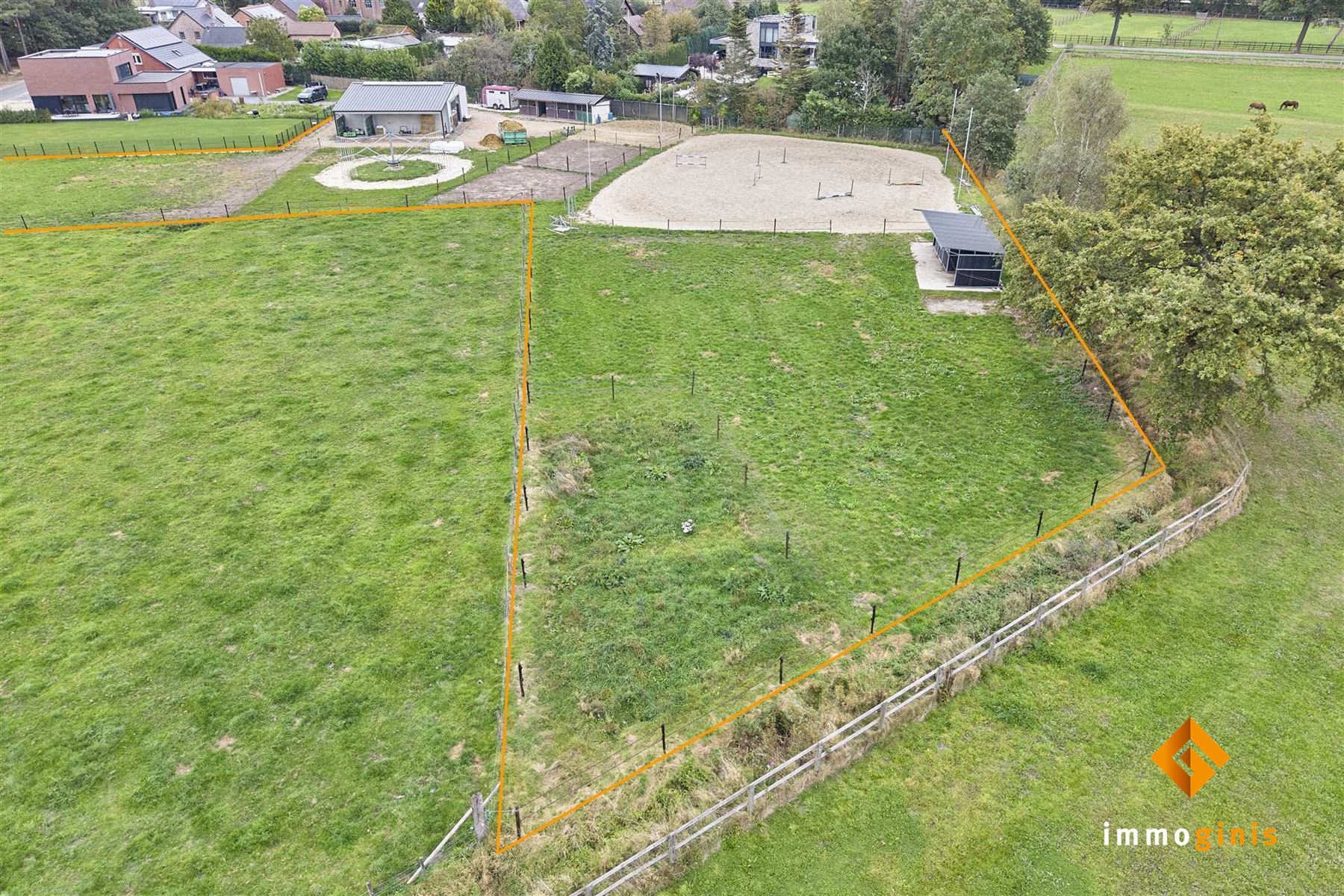 Ruime, gerenoveerde woning met 6 slaapkamers en loods (180m²) op een perceel van 71a44ca. foto 29