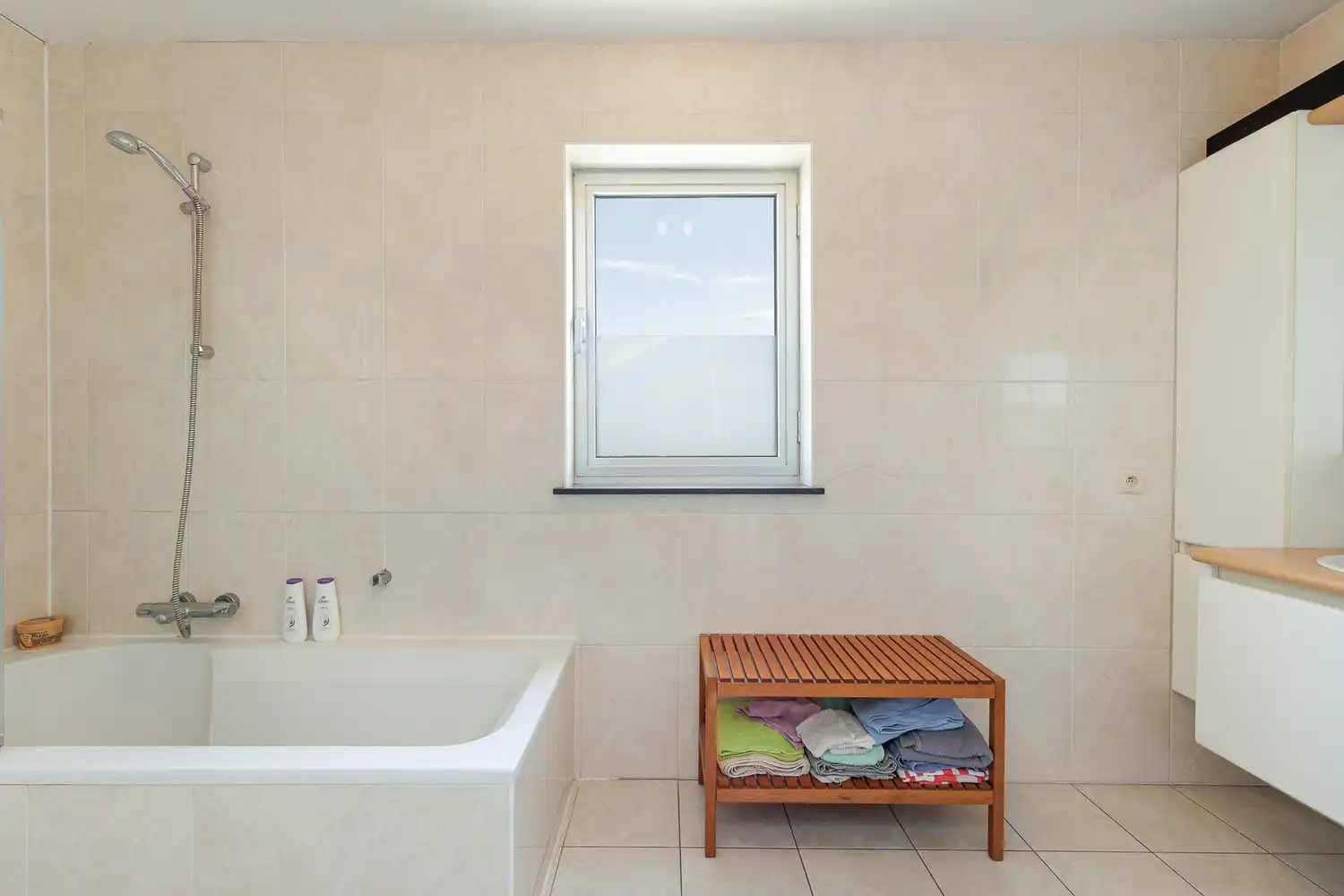 Ruim en lichtrijk 3-slaapkamerappartement (EPC B!) met 2 terrassen met optionele autostaanplaats te Wilrijk foto 17