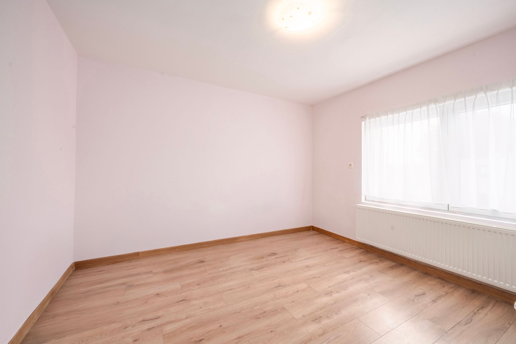 Halfopen woning met 4 slaapkamers en grote tuin in Evergem foto 13