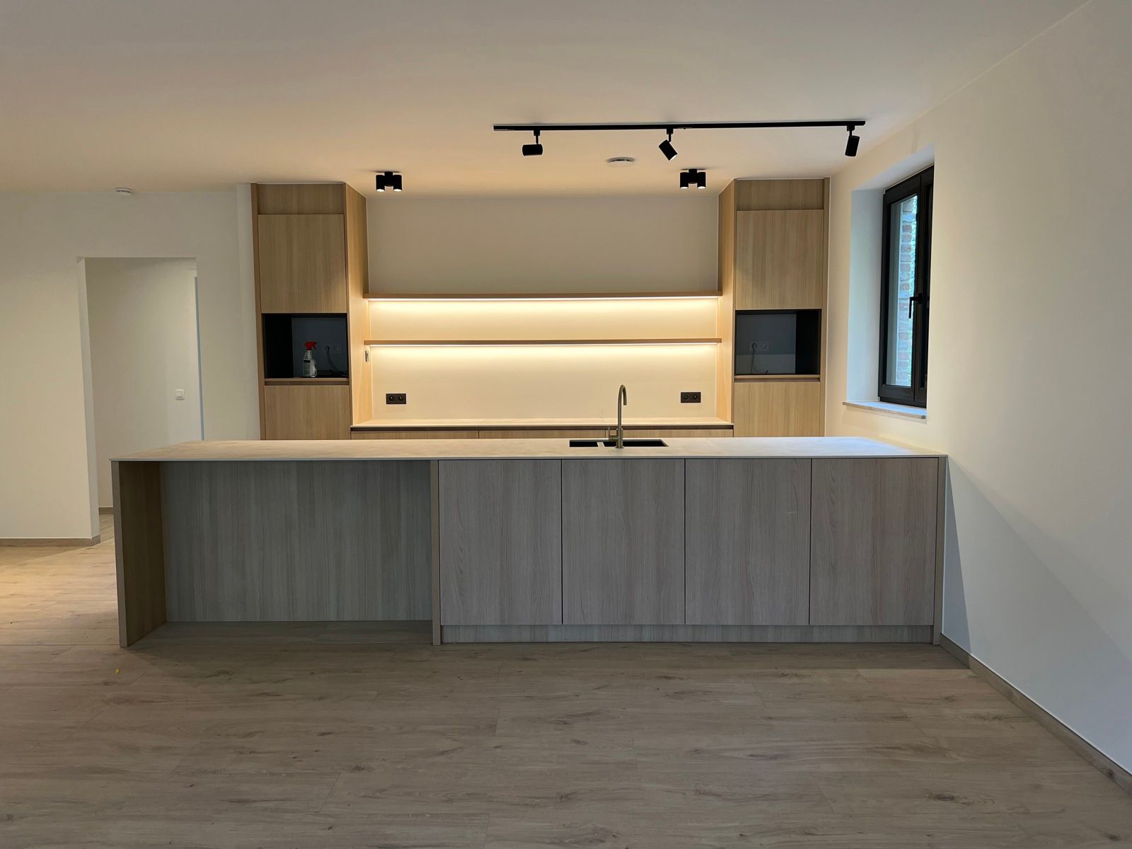 Luxueus app (131m²) met 2 slpk + bureau, terras en parking foto 7