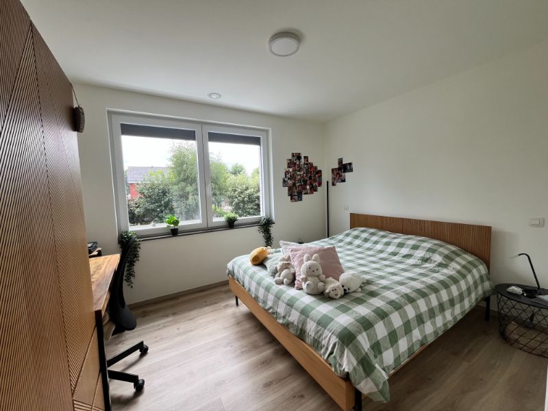Nieuwbouwwoning met 4 slaapkamers en zonnepanelen foto 16