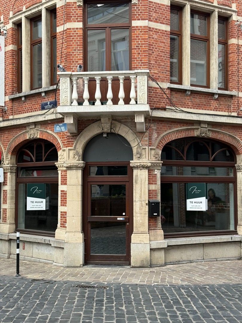 Te huur : Handelspand met woonst foto 2