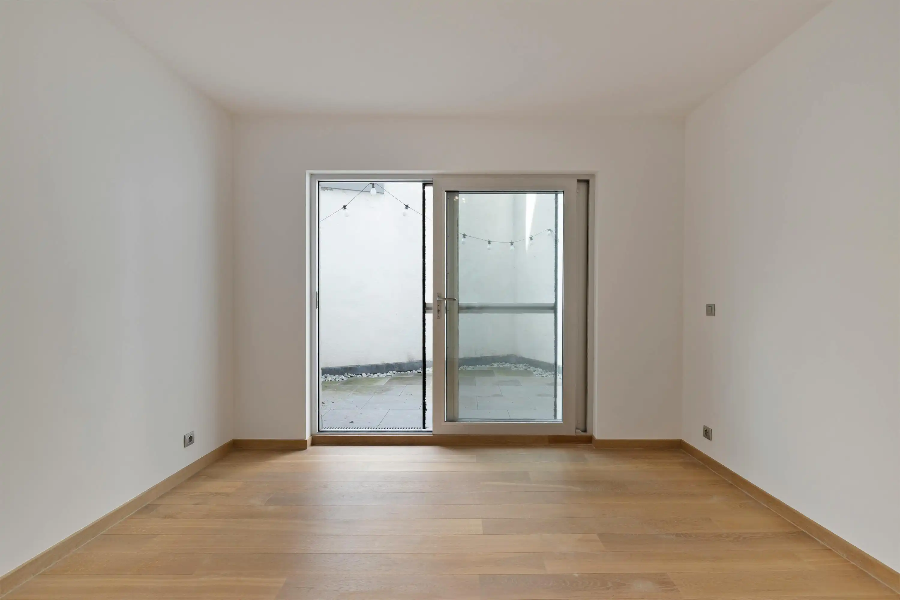 Ruim appartement met groot terras tegenover het Begijnhof foto 5