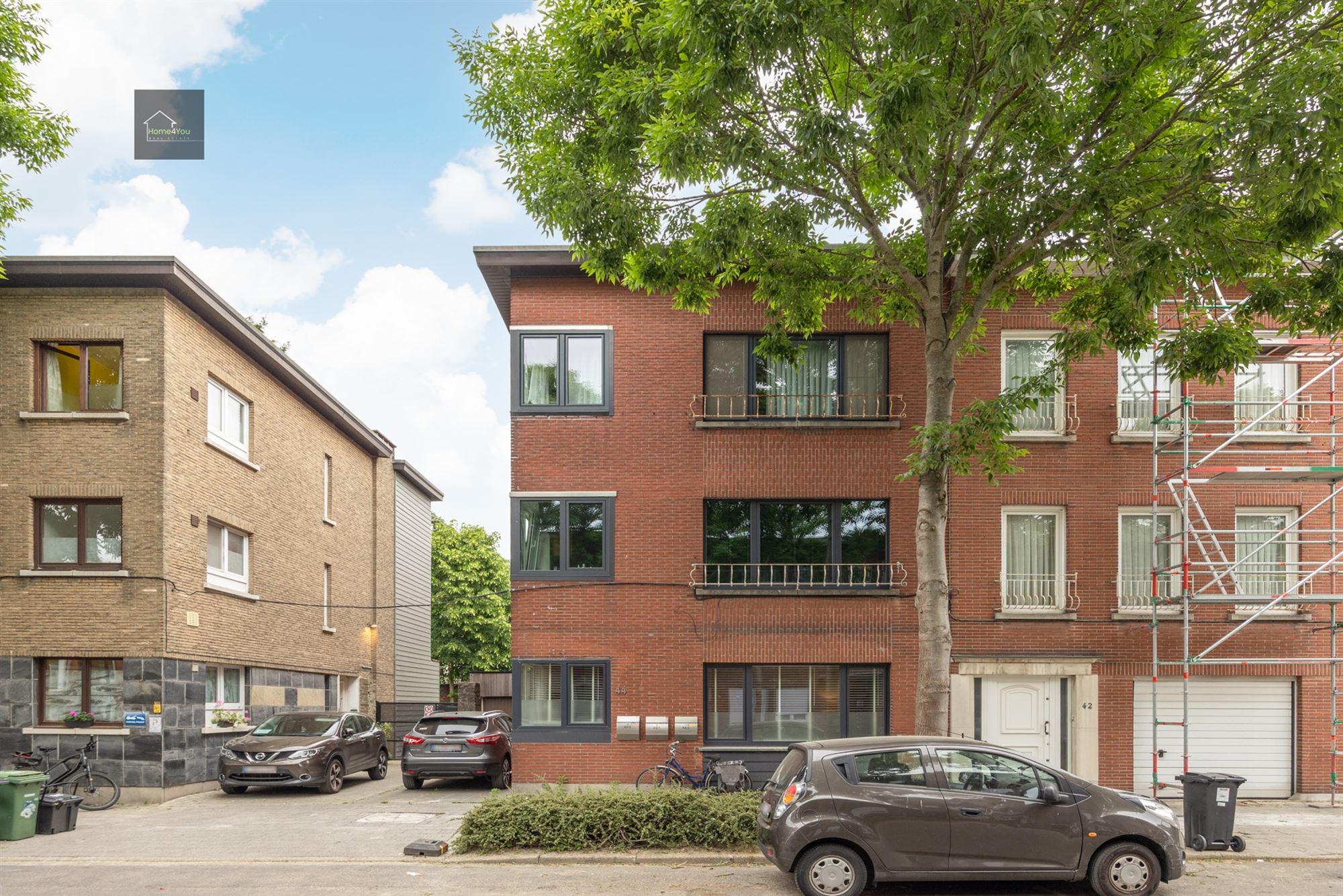 Gelijkvloers appartement met grote tuin en garage foto 18