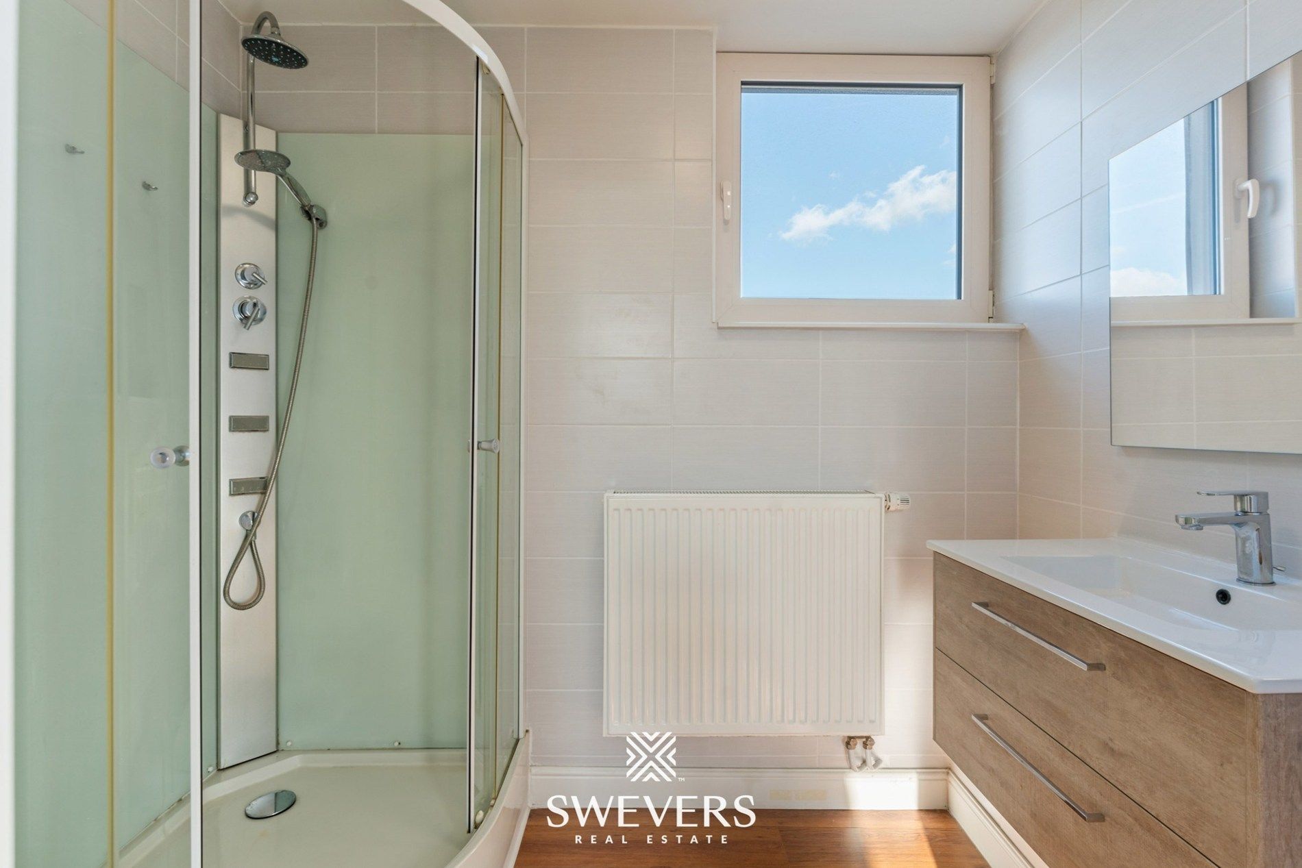 Gerenoveerde gezinswoning met 3 slpk en zonnige tuin foto 15