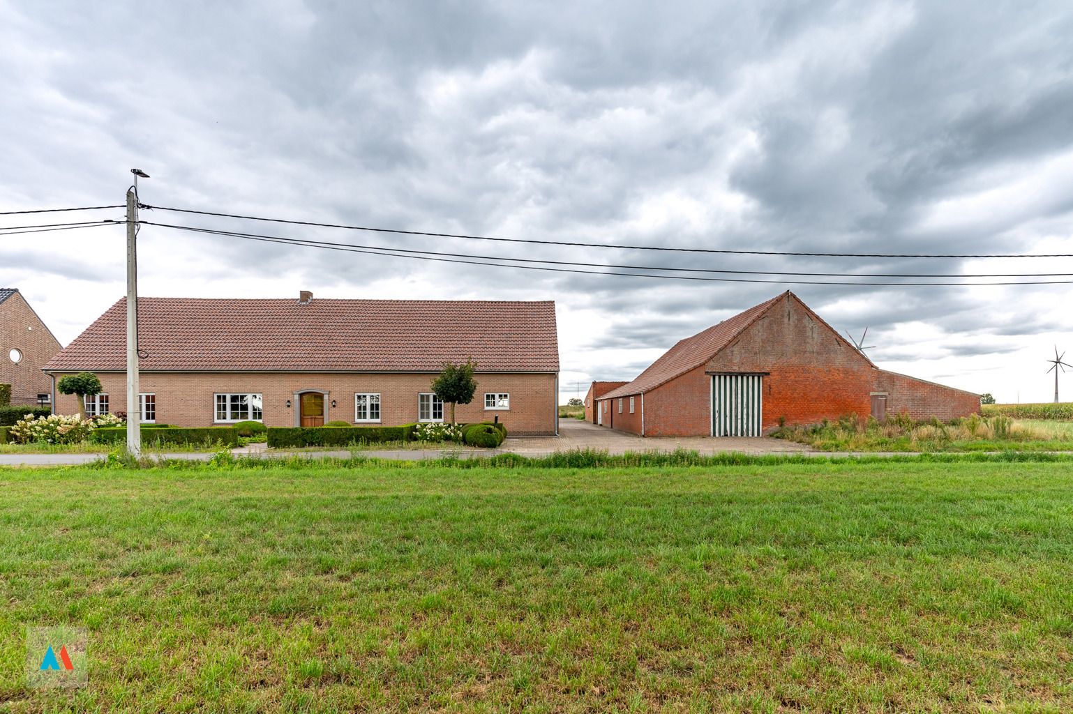 Hoeve met bijgebouwen in Loenhout foto 22