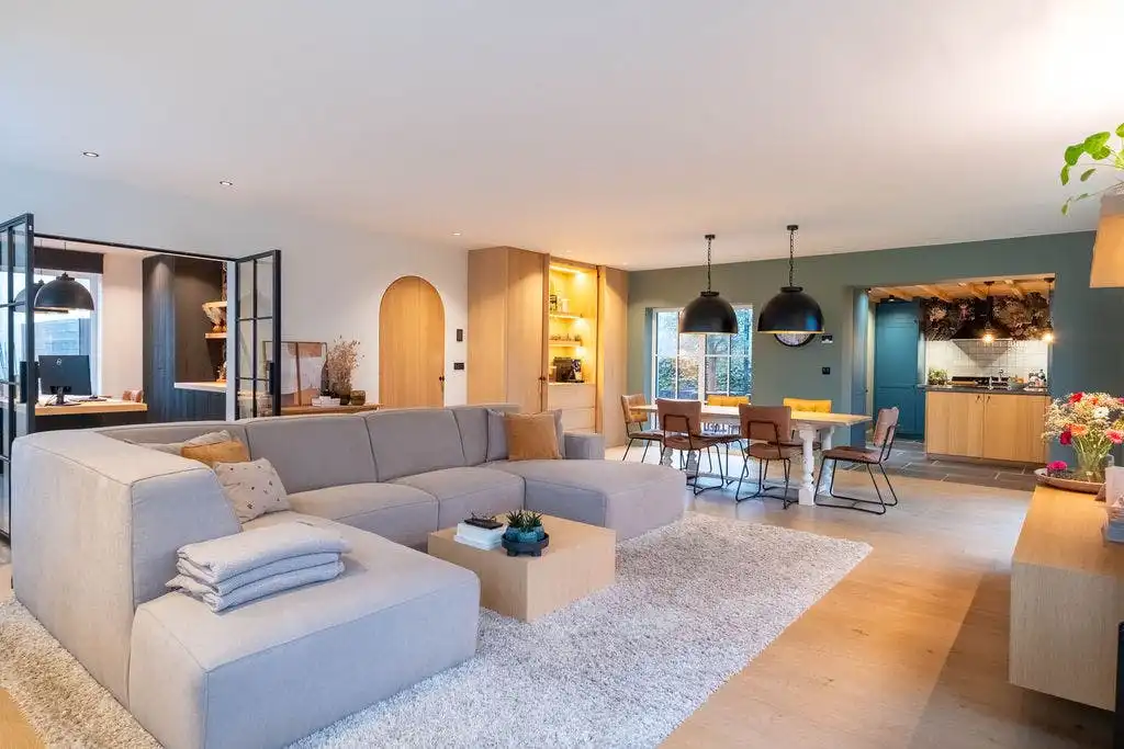 Gerenoveerd huis met loods te Oedelem / Sijsele foto 3