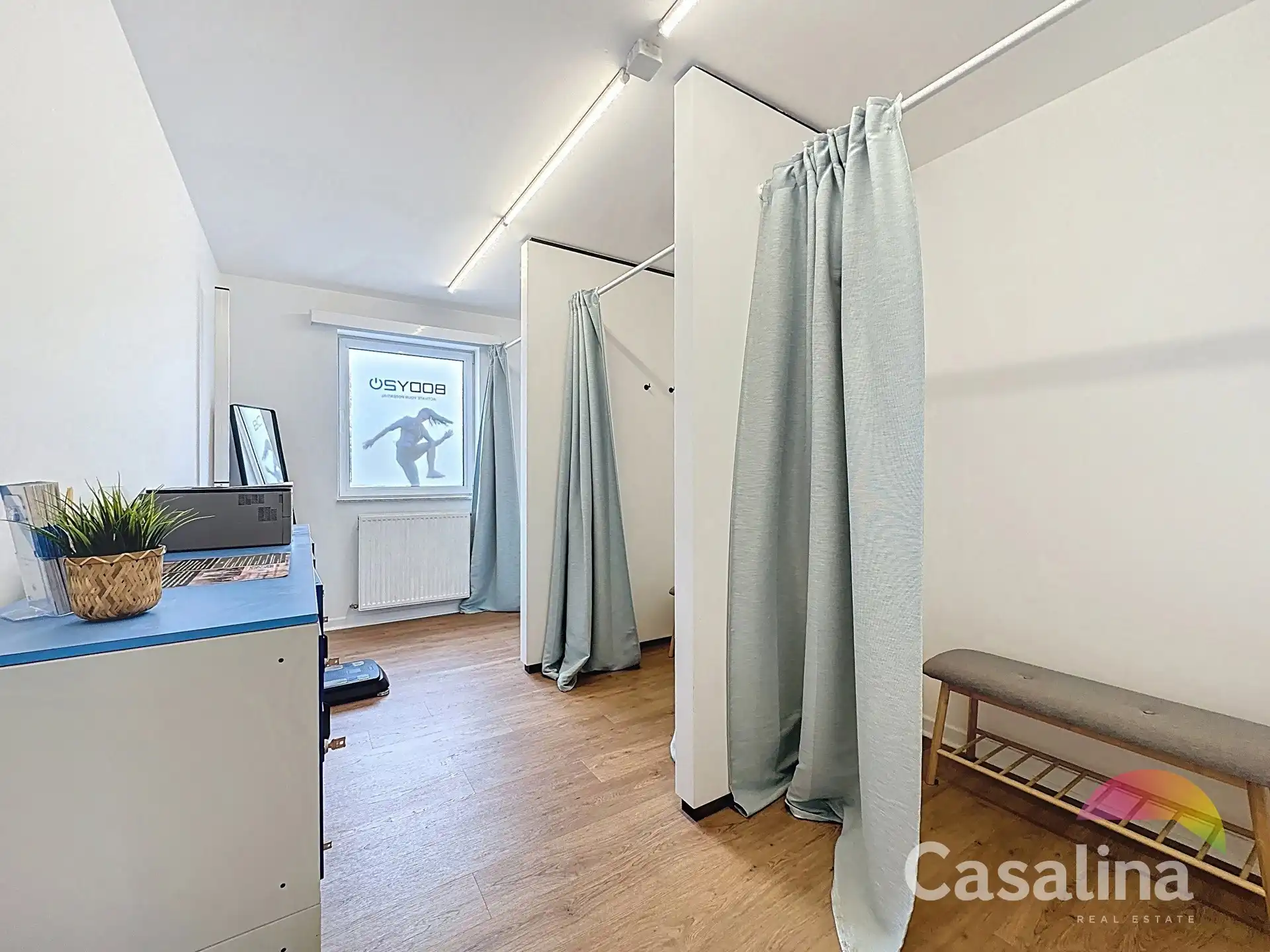 Gemengd gebouw bestaande uit 2 handelsruimtes en 4 woonunits foto 6