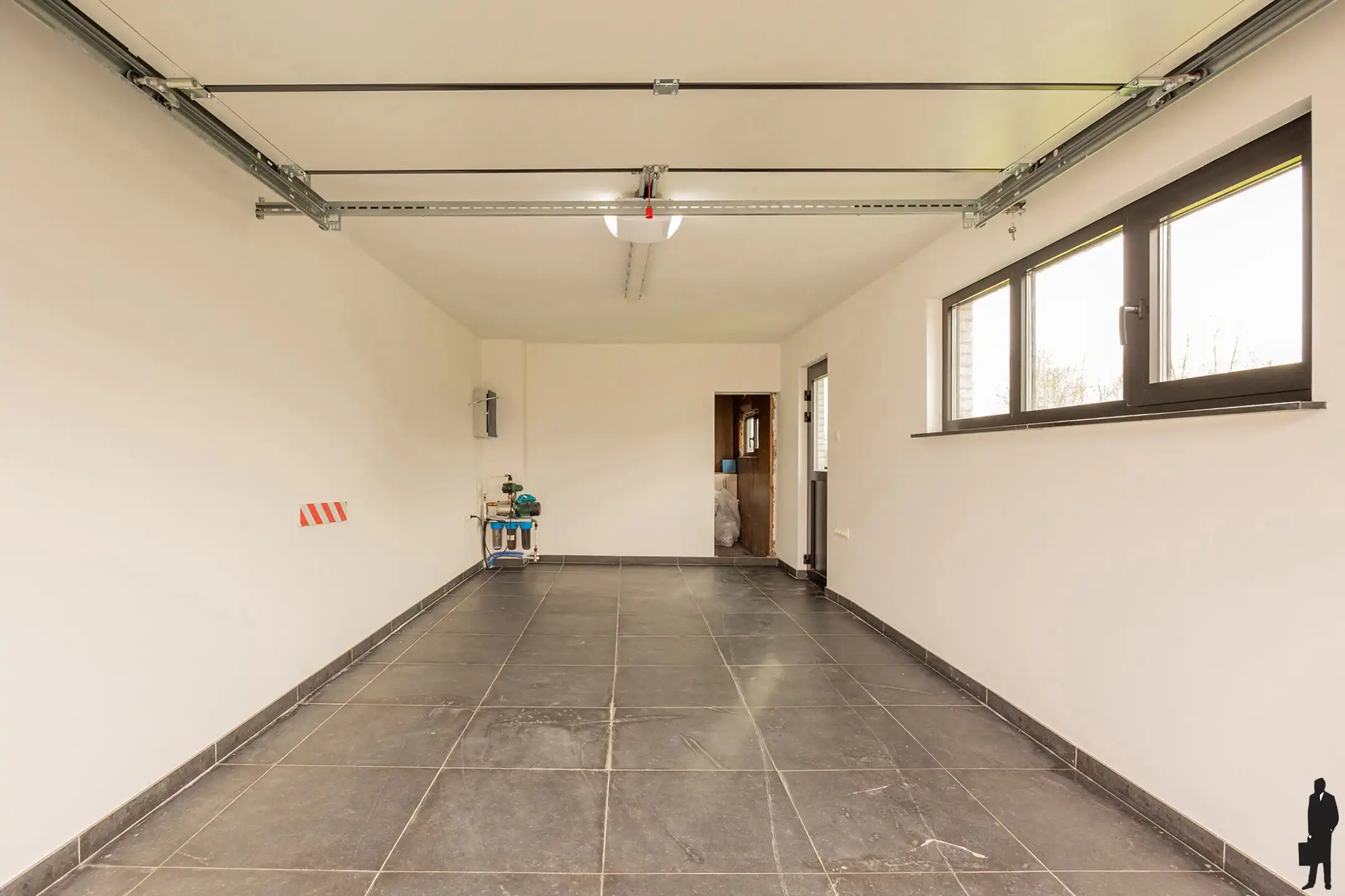 Gerenoveerde bungalow met weids uitzicht en externe garage foto 12