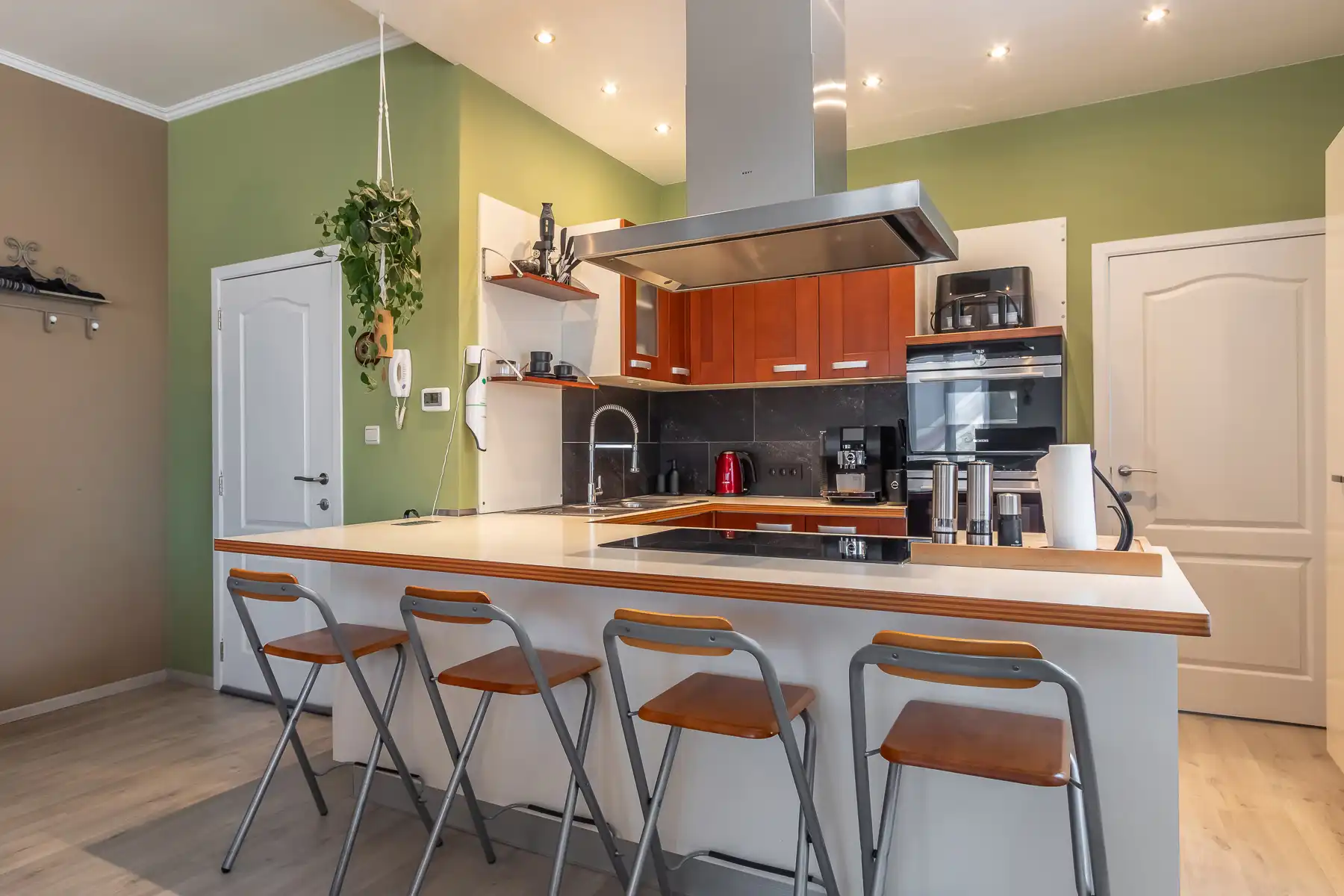 Prachtig gebouw met handelsruimte en 2 appartementen foto 21