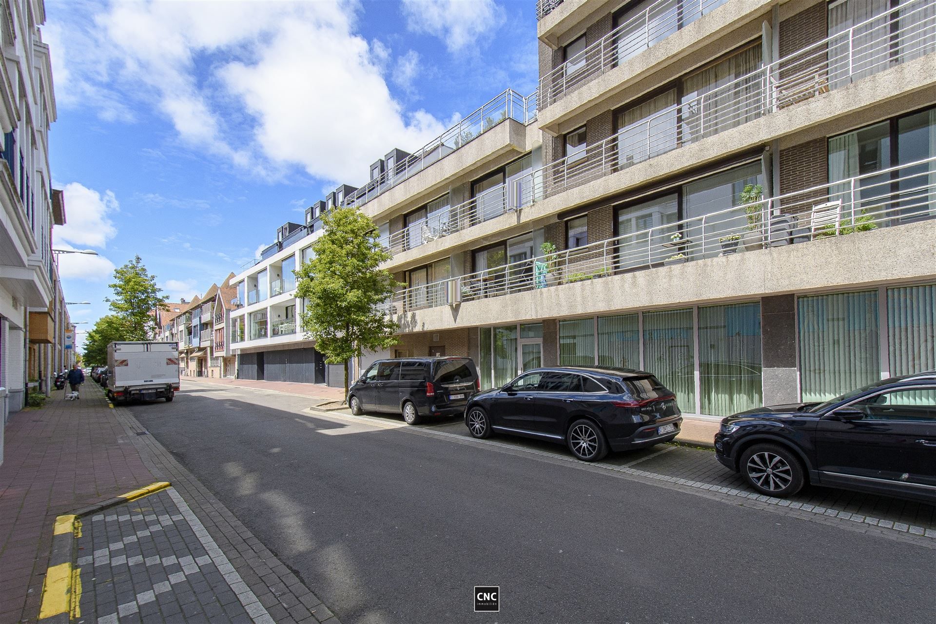 Zonnig te renoveren studio (inclusief autostaanplaats) gelegen in het hartje van Knokke foto 5