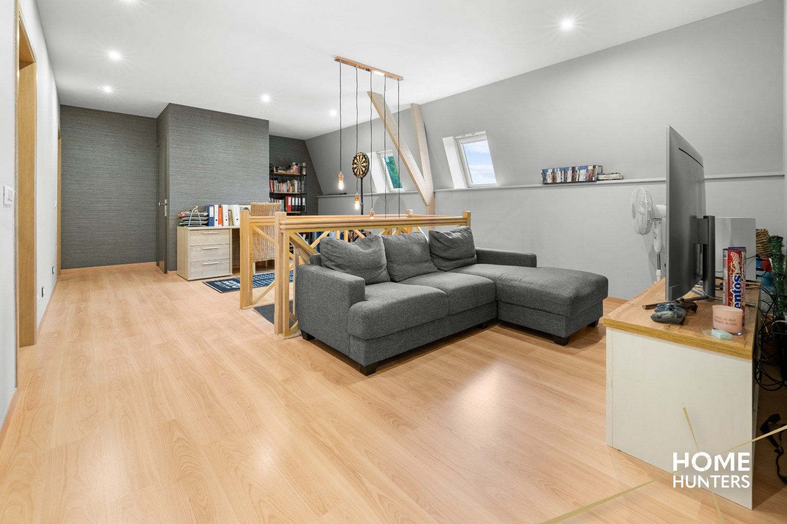 Ruime woning met 4 slaapkamers, een ruime zonnige tuin met verwarmd zwembad foto 30