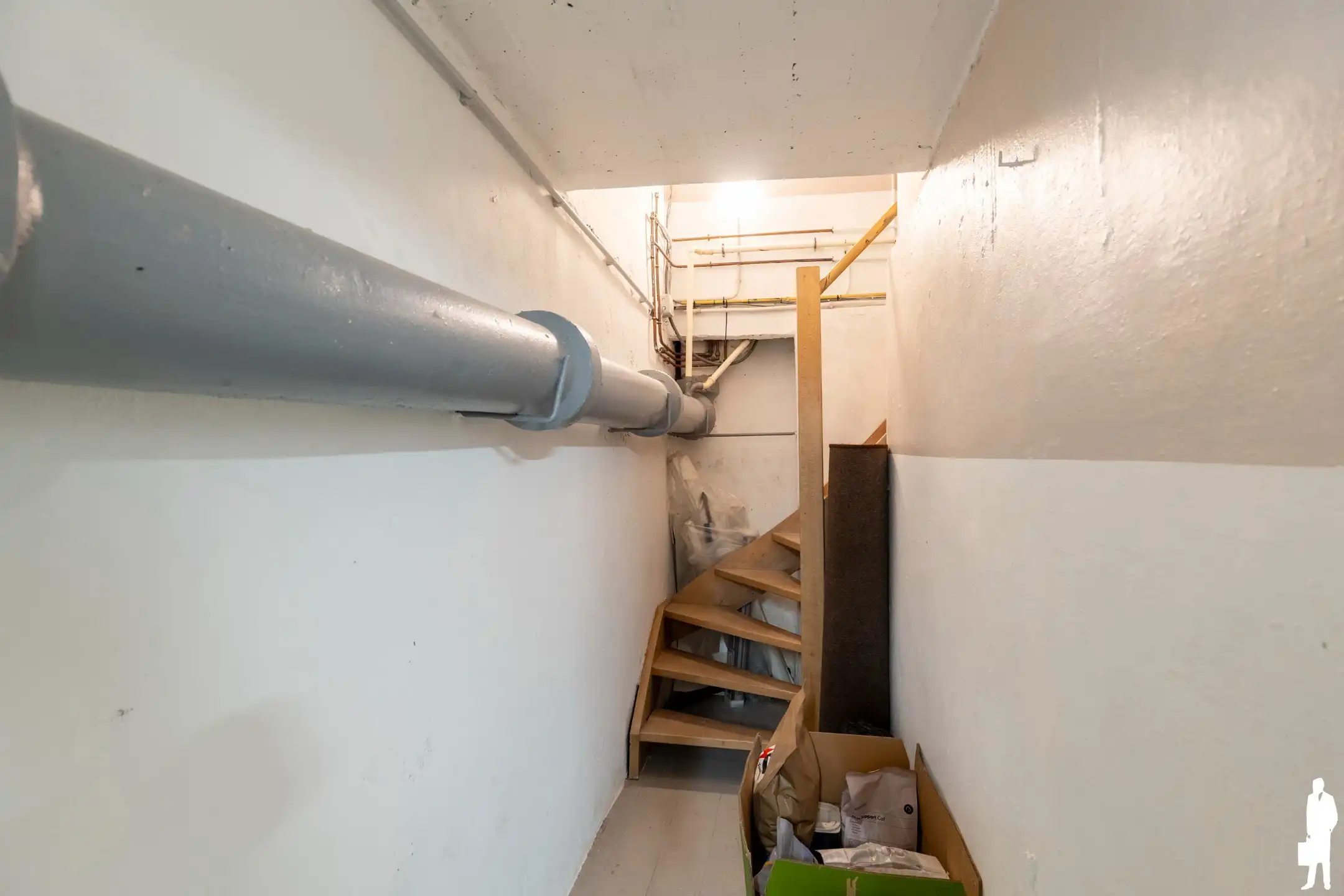 Gelijkvloers app. van ca. 110 m² met 2 slpks en staanplaats foto 18