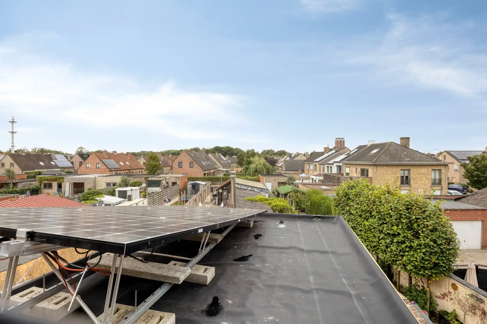 Af te werken woning met uitweg achteraan te Sint-Kruis. foto 20