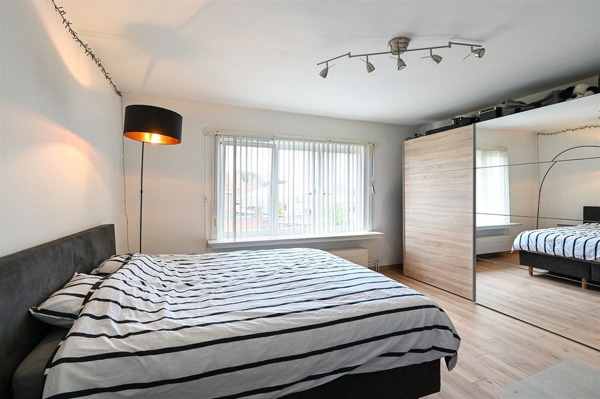 ruim en lichtrijk appartement nabij het centrum van Duffel foto 17