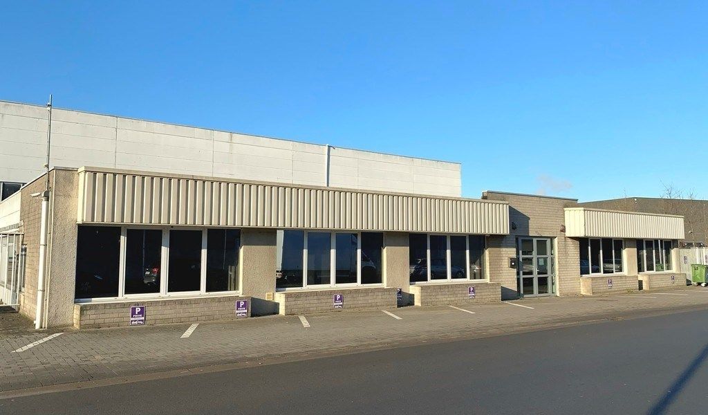 Budgetvriendelijk kantoor te huur bij E40 in Wetteren foto {{pictureIndex}}