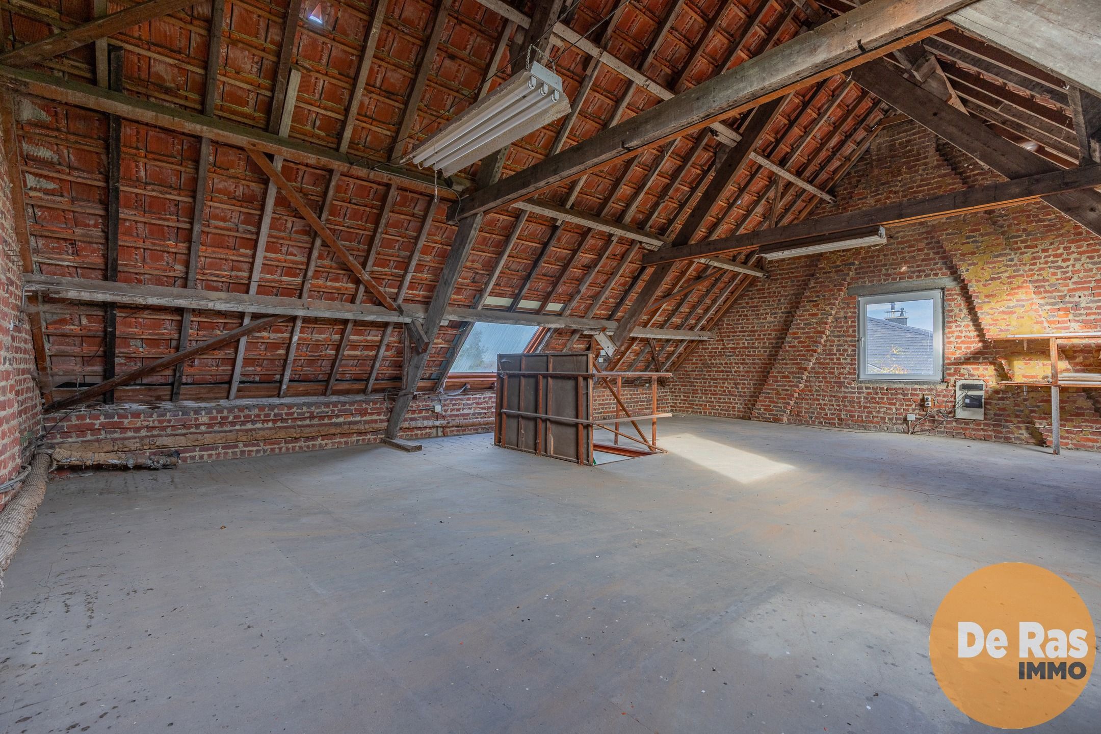 STRIJPEN - Stevige hob met grote tuin en heel wat potentieel foto 16