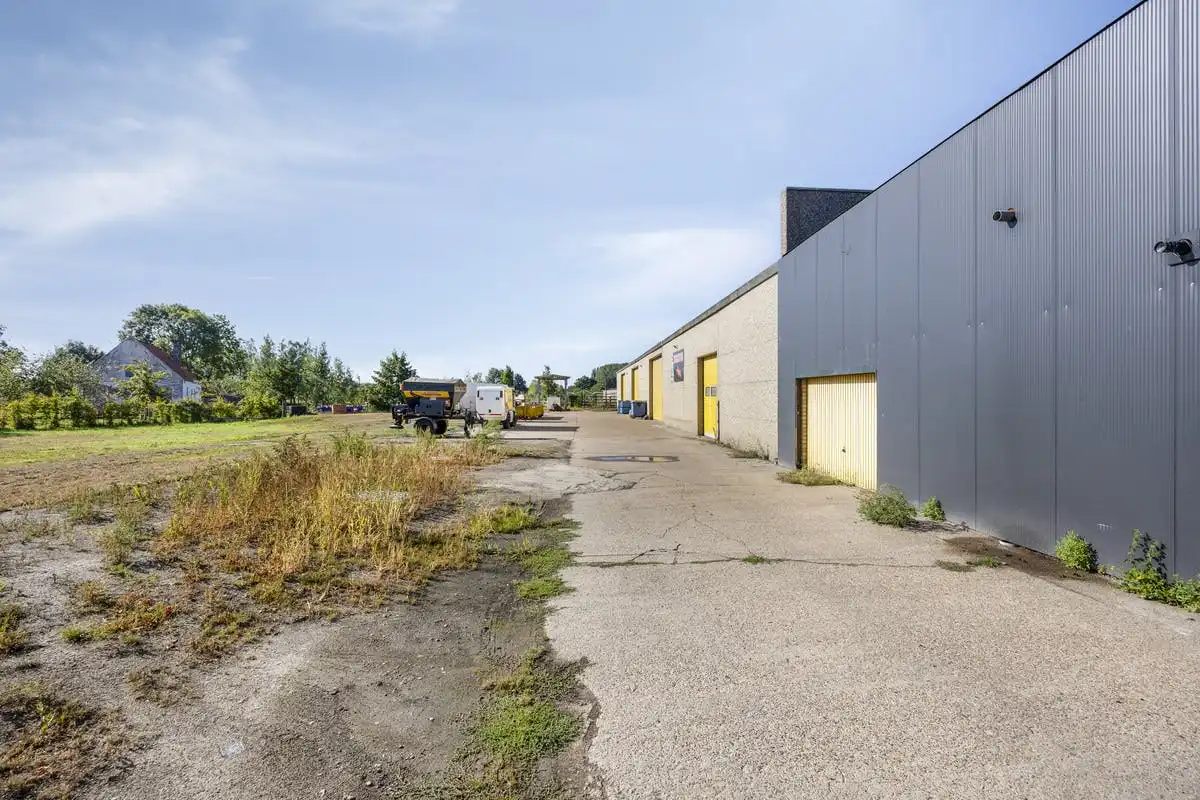 Magazijn met woonst en burelen in Adegem (Maldegem) foto 21