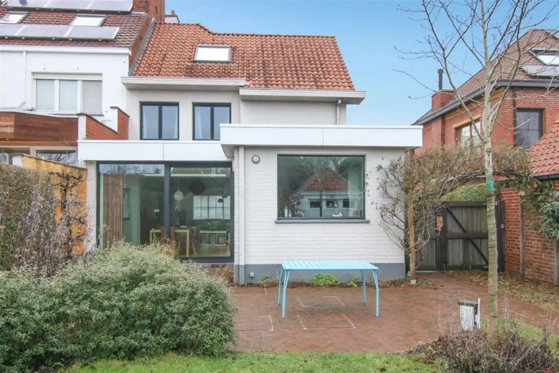 Prachtig vernieuwde halfopen woning op Pius-X foto 23