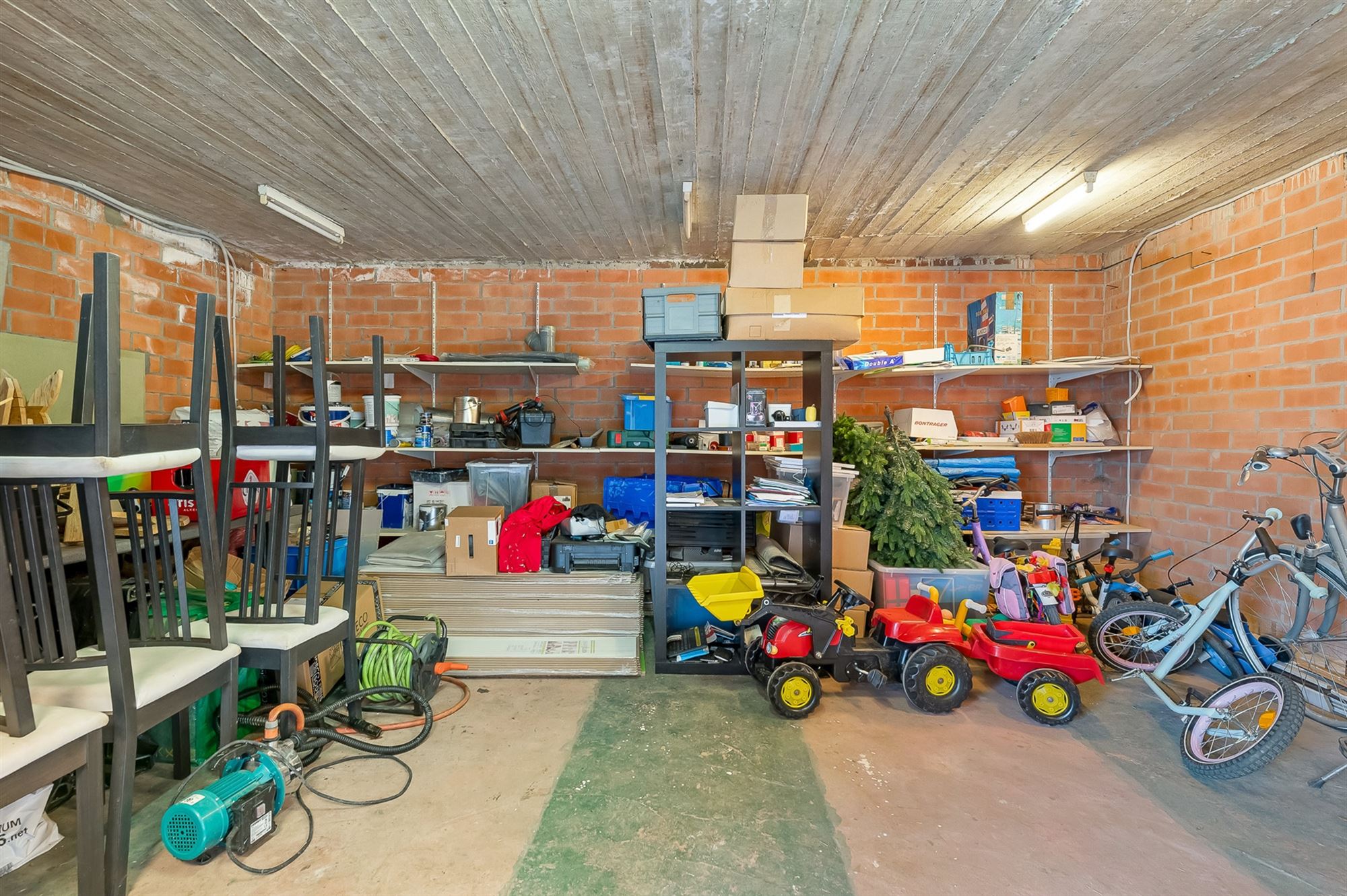 GERENOVEERDE WONING IN DOODLOPENDE STRAAT foto 24